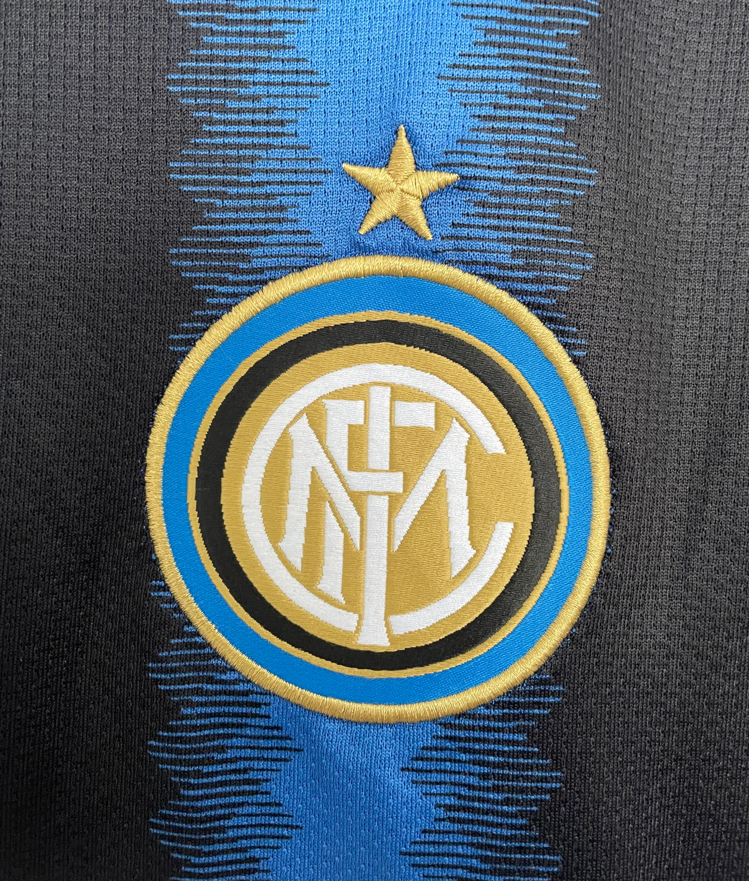 2010-11 Inter Milan Home Retro Jersey view 8
