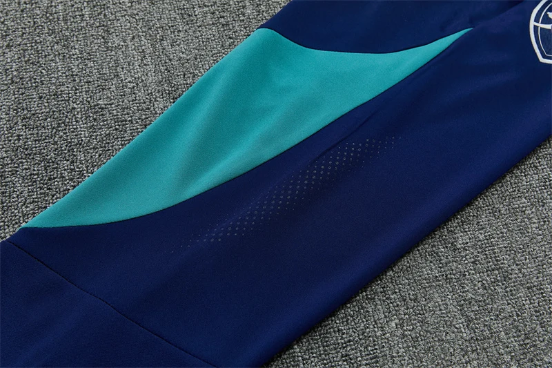 2025-26 Arsenal Green Half-Zip Training Jersey view 5