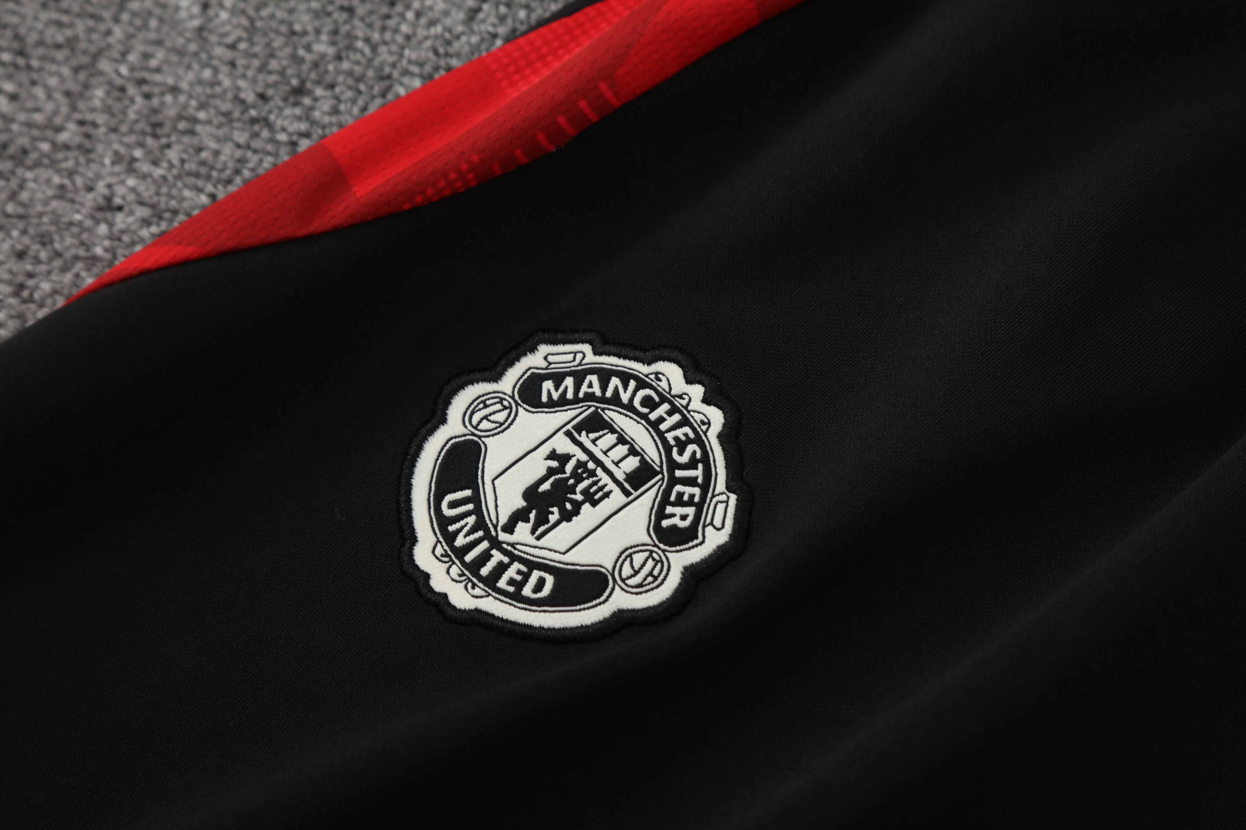 2025-26 Manchester United Black and Red Training Hooded Jersey view 5