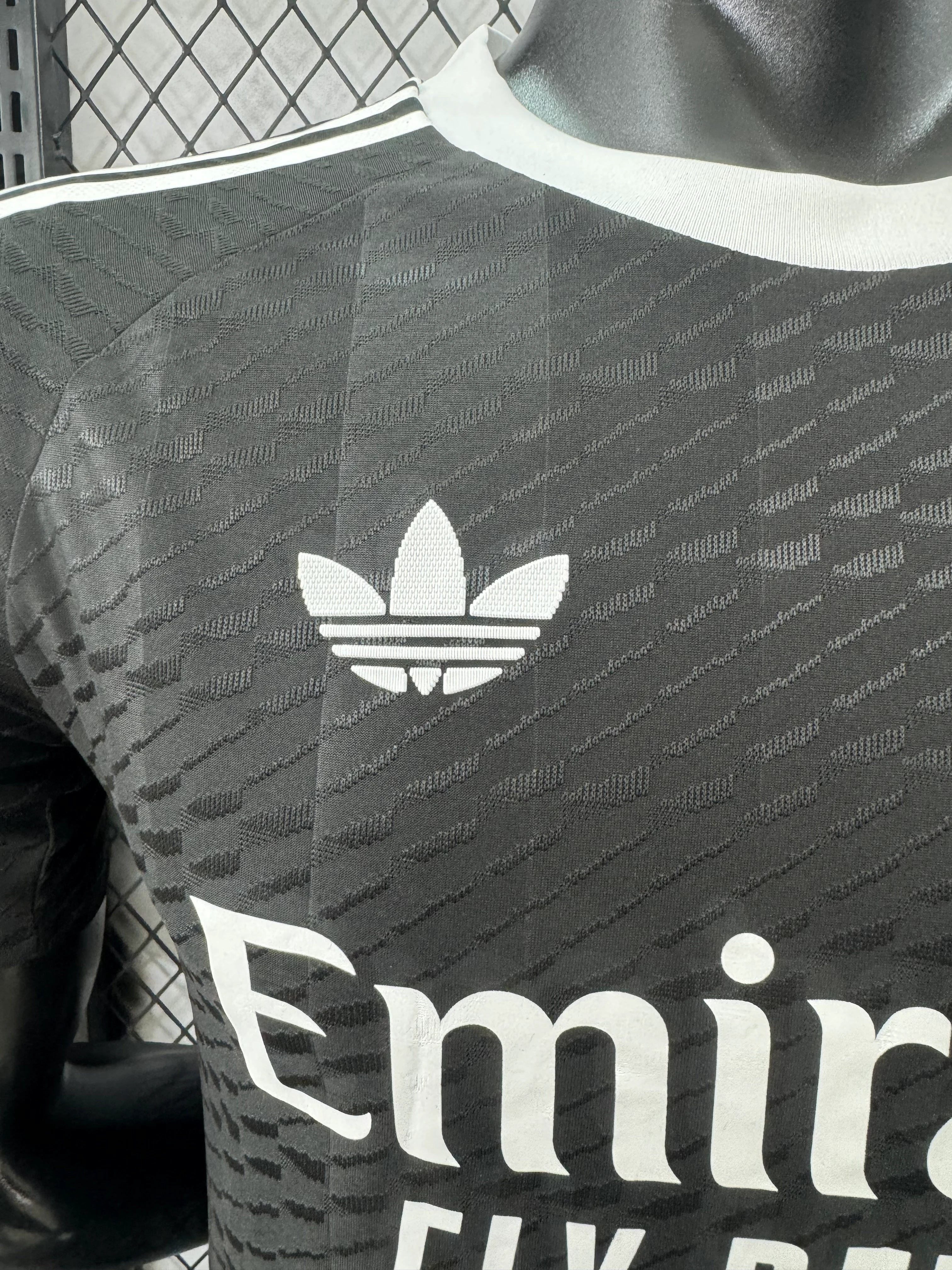 2025-26 Real Madrid Goalkeeper Jersey – Player Version view 4