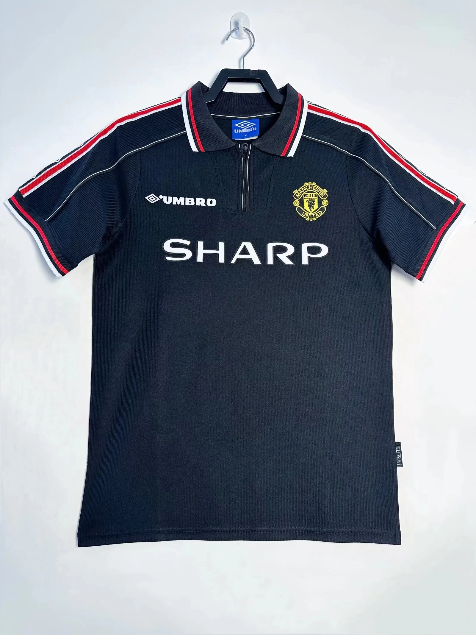 1998-99 Manchester United Black Retro Shirt