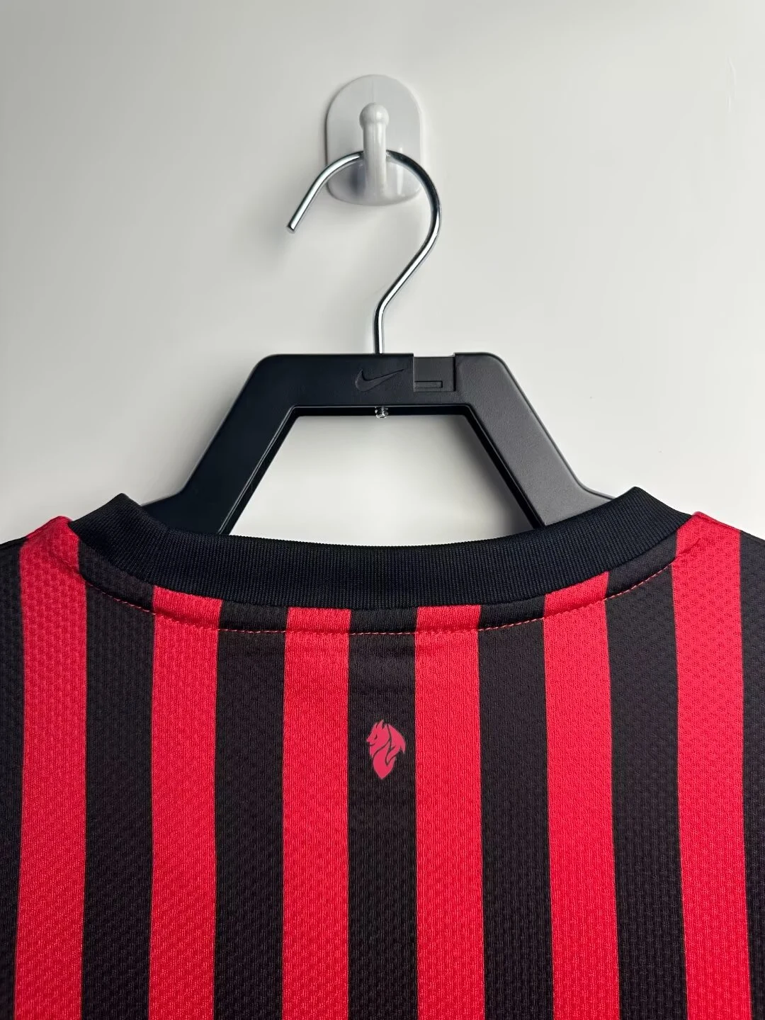 2019-20AC Home Retro Jersey view 3