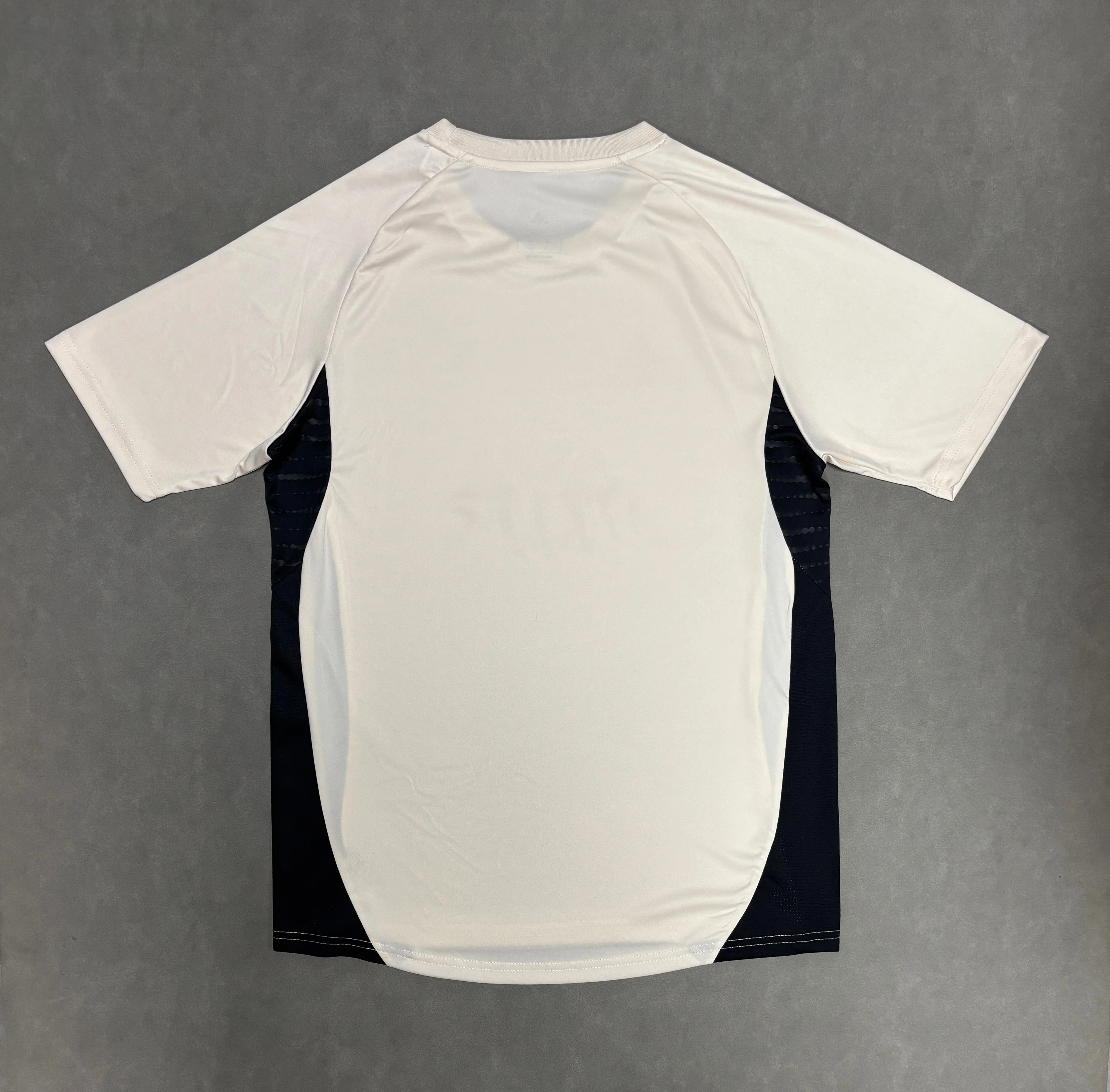 2025-26 Liverpool Training Jersey – Fan Version view 2