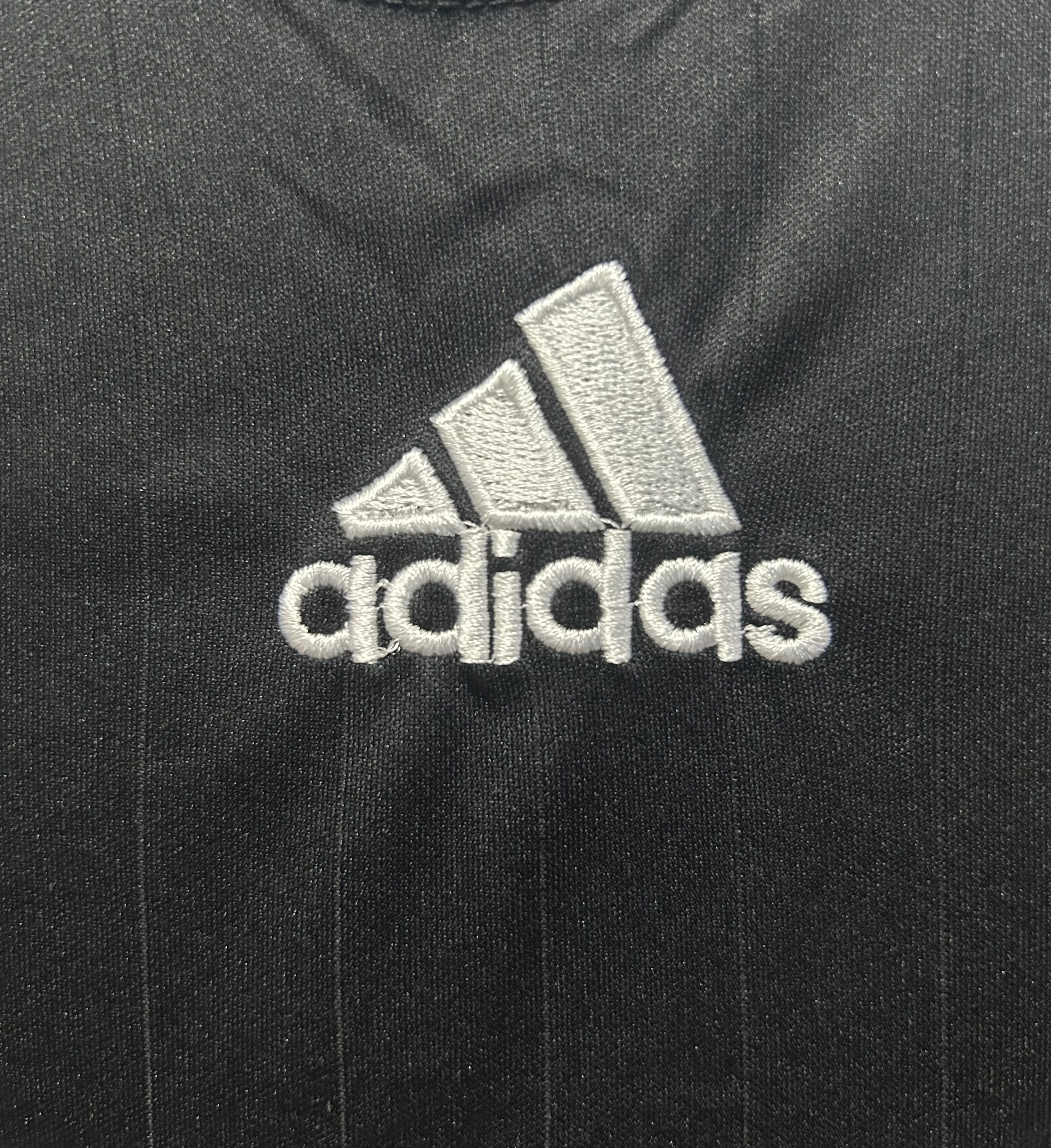 2006-07 Real Madrid Second Away Retro Jersey view 5