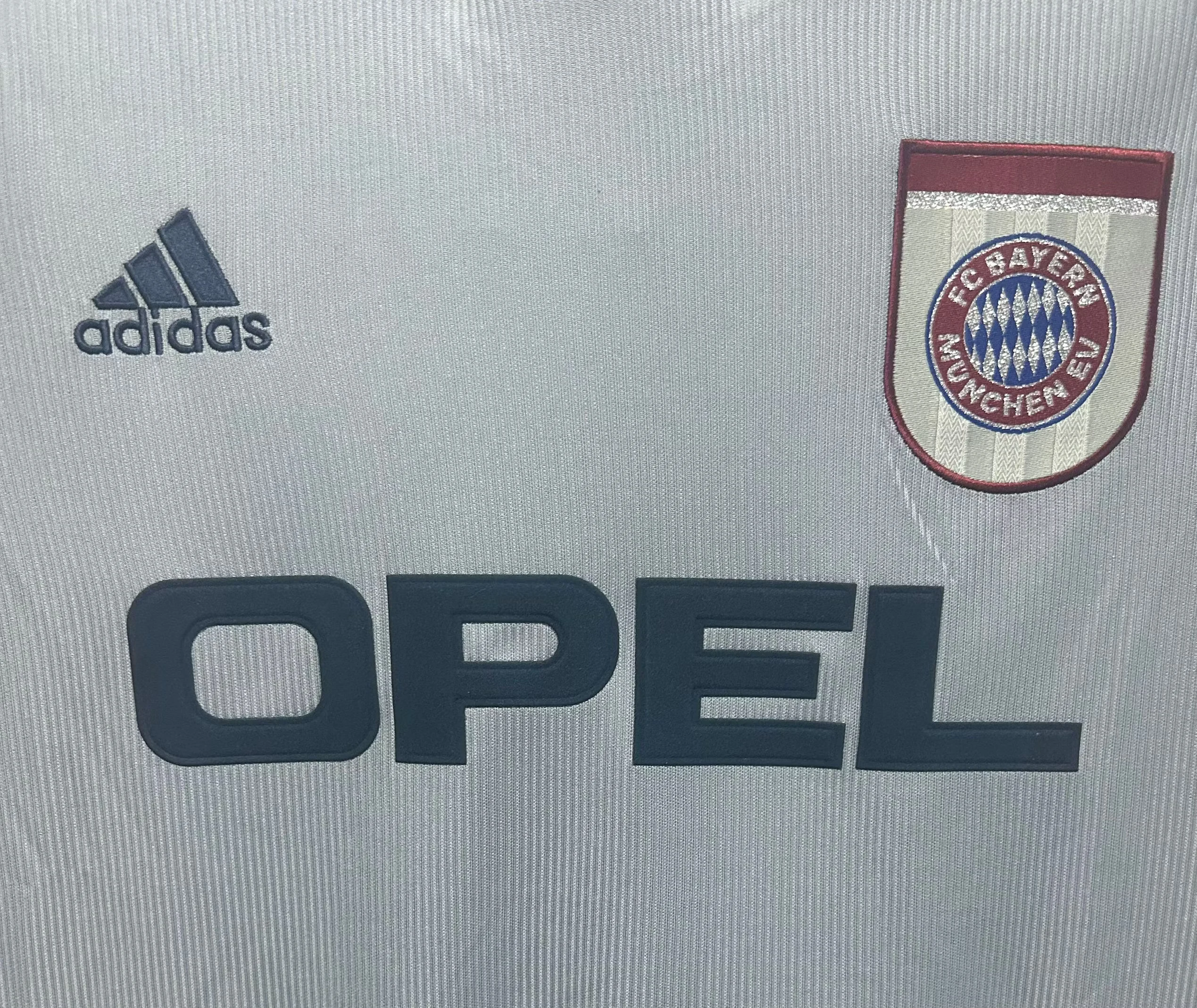 1998-99 Bayern Munich Away Retro Jersey view 5