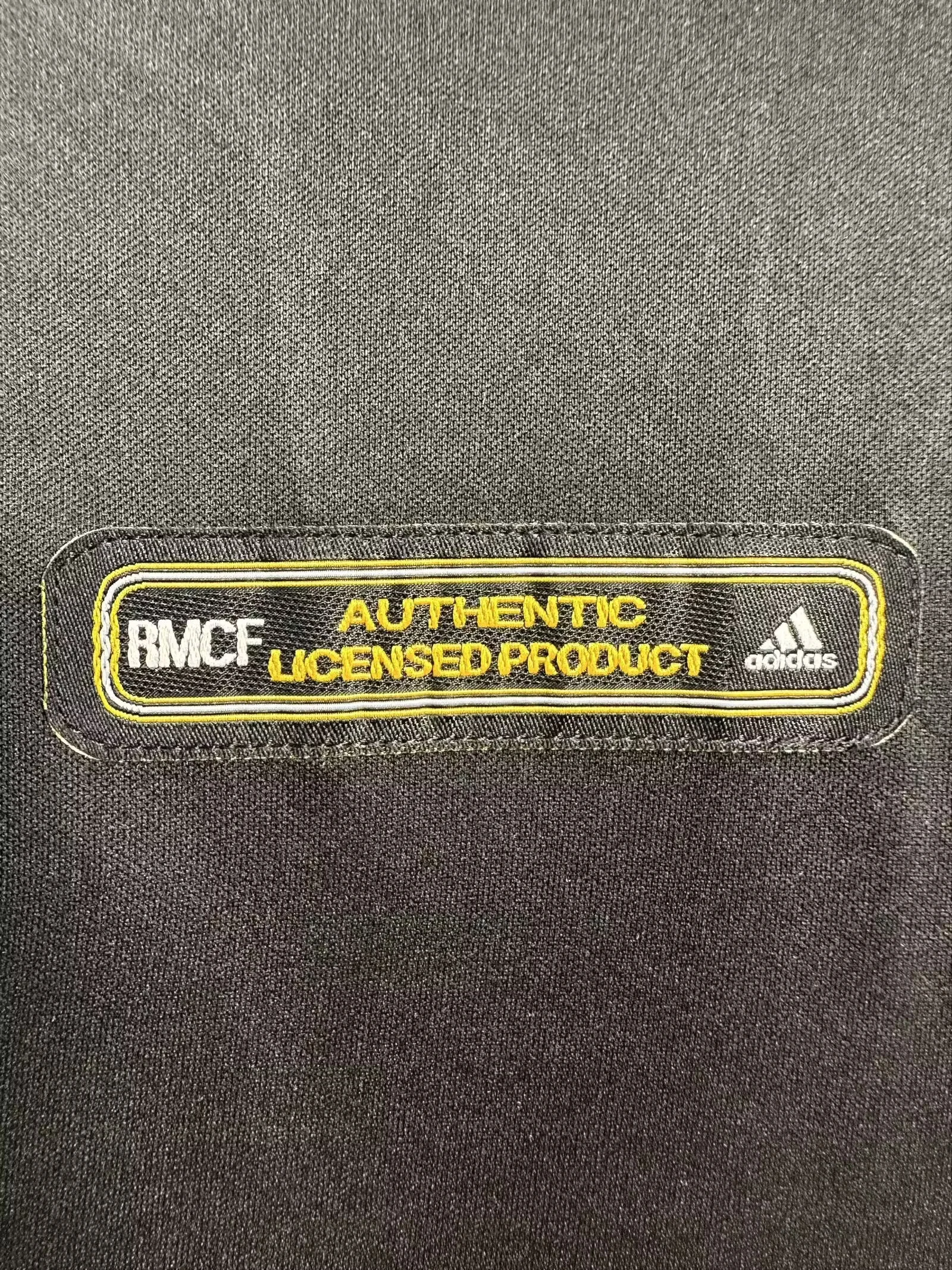 2001-02 Real Madrid Away Retro Jersey view 4