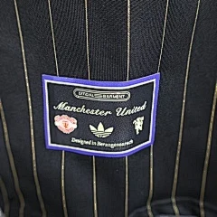2025-26 Manchester United Casual Shirt - Player Edition view 3