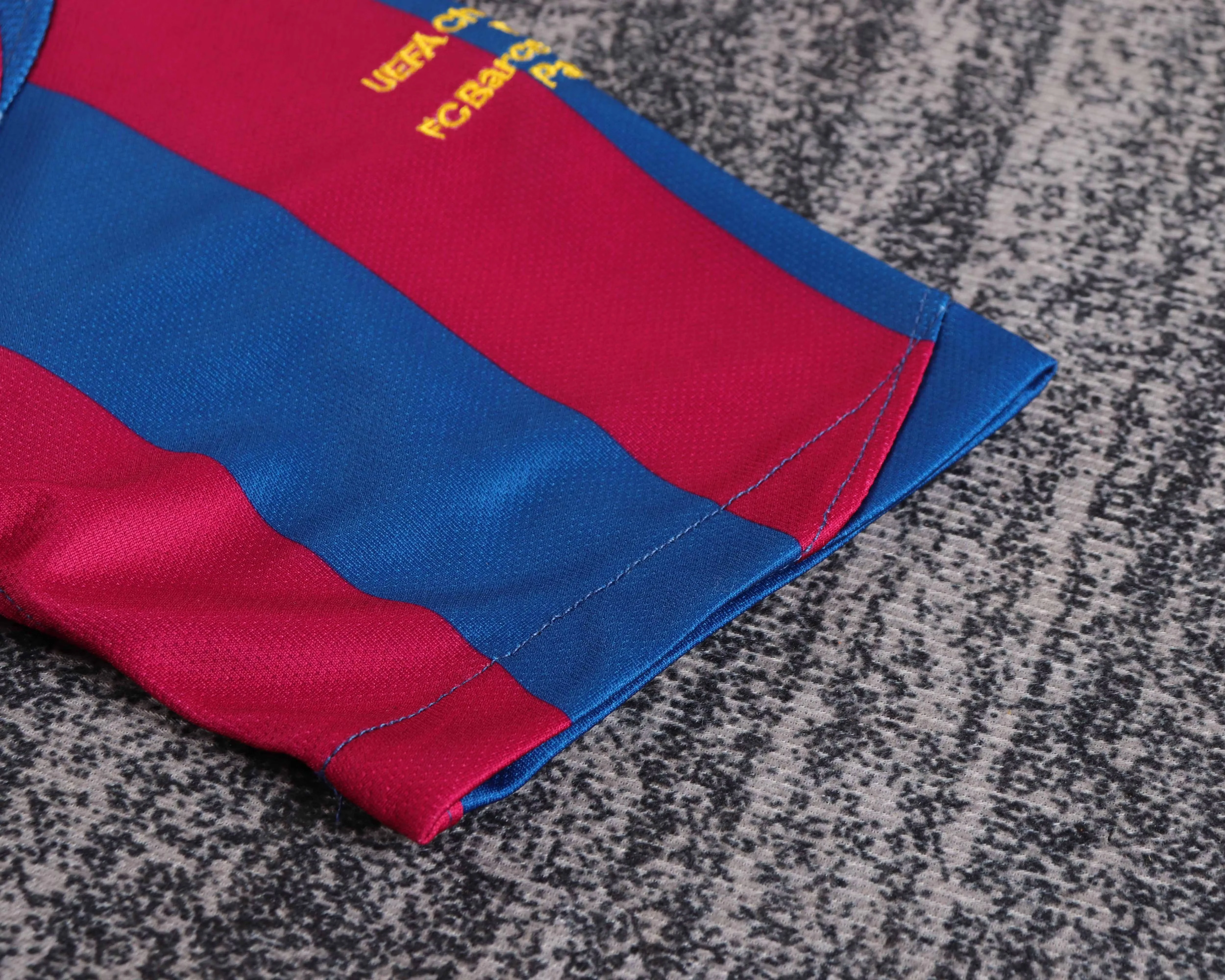 2005-06 Barcelona Home Champions League Retro Shirt - Kids Size view 8