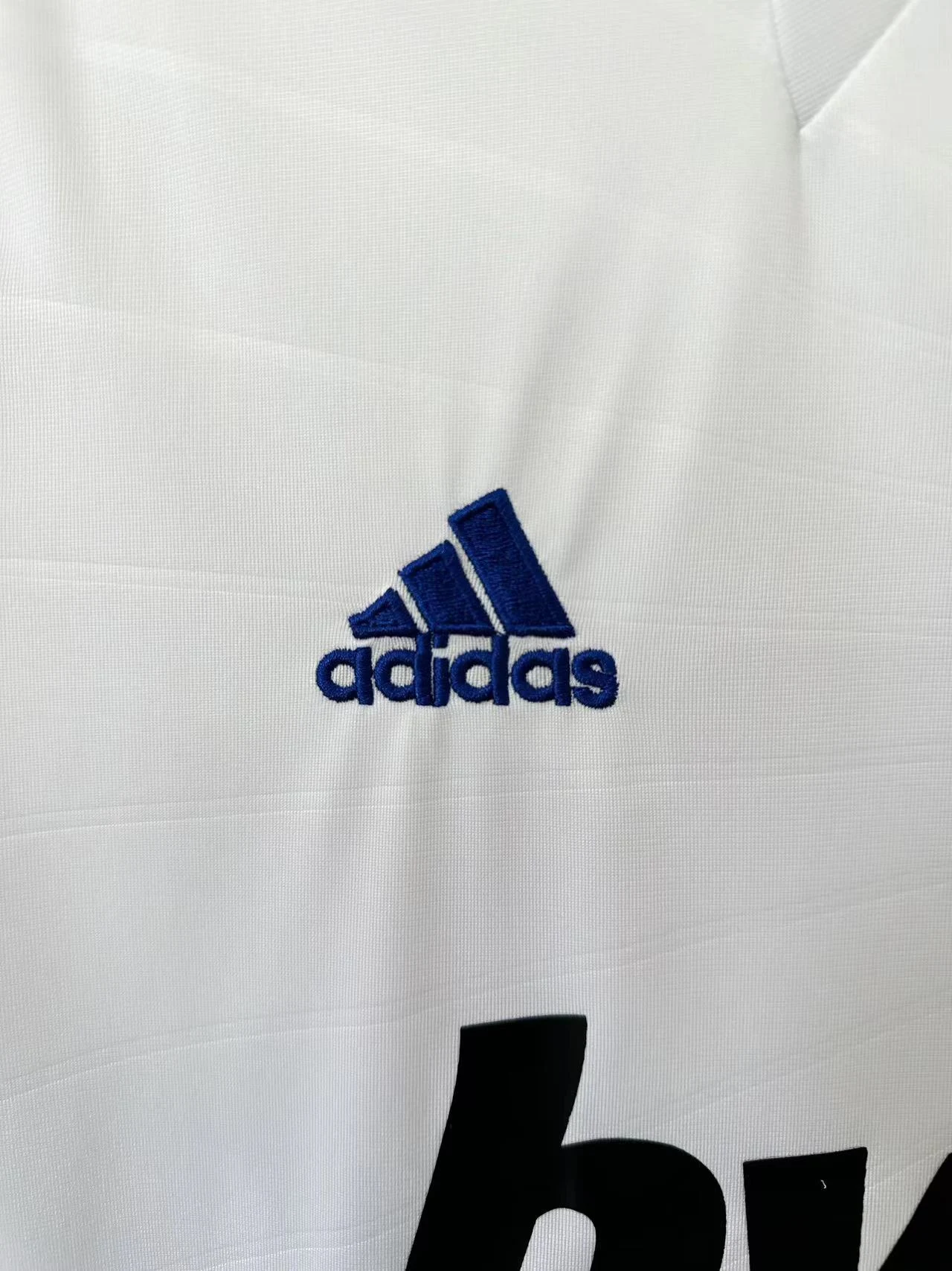 2010-11 Real Madrid Home Retro Jersey view 5