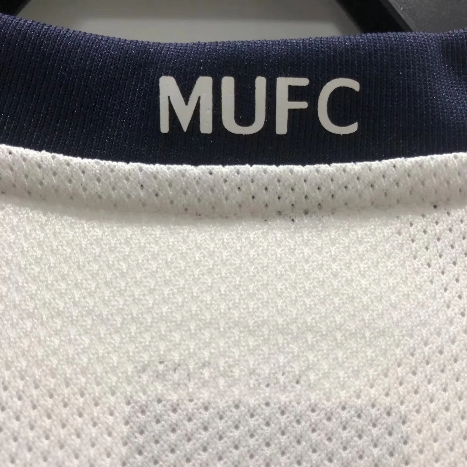 2008-09 Manchester United Away Retro Shirt - League Edition view 3
