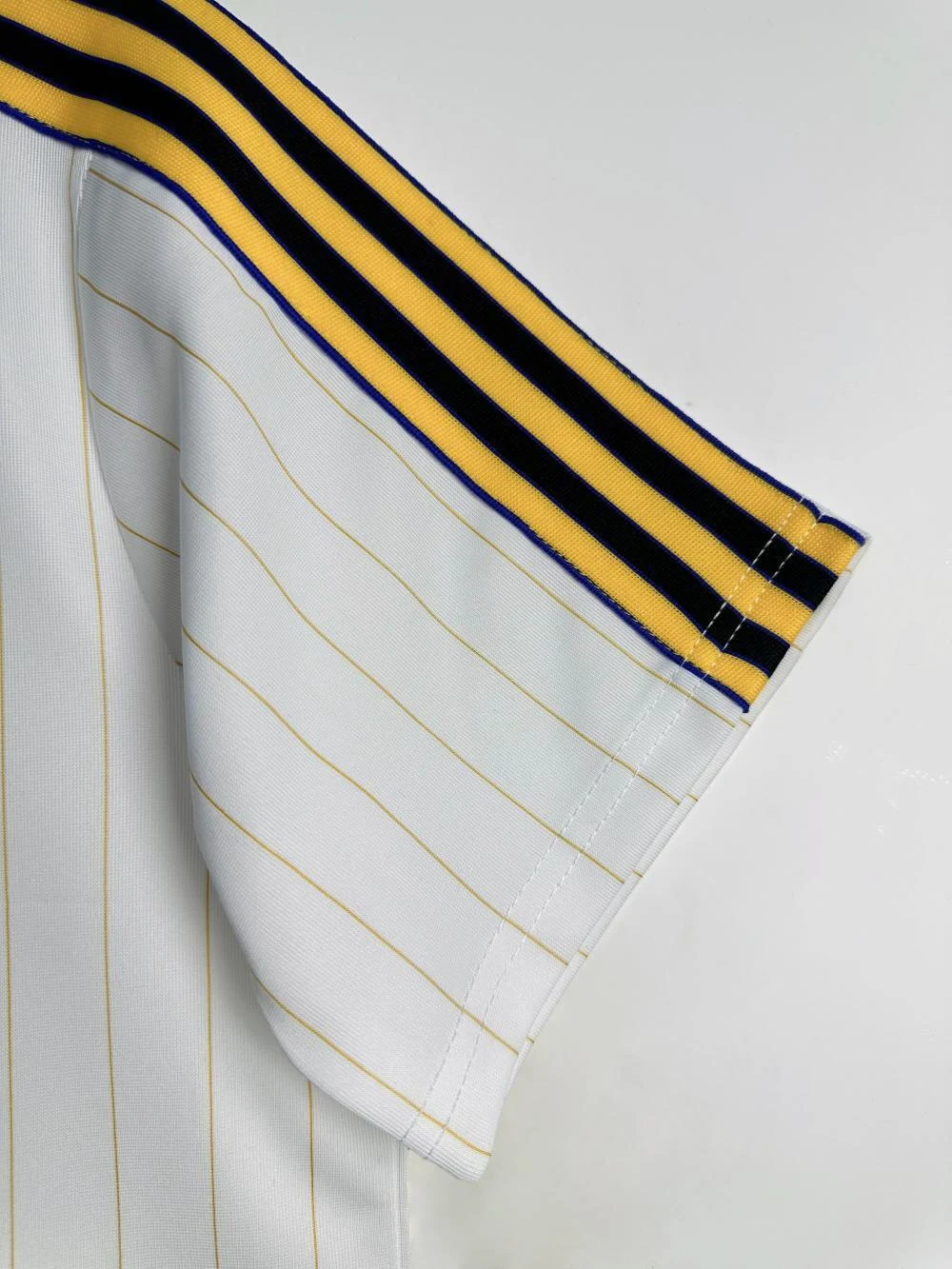 2025-26 Manchester United Cultural Retro Short-Sleeve Jersey view 7