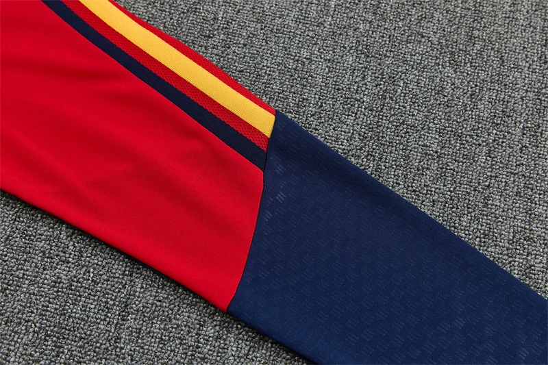 2026-27 Spain Red Half-Zip Training Jersey (Two Stars) view 15