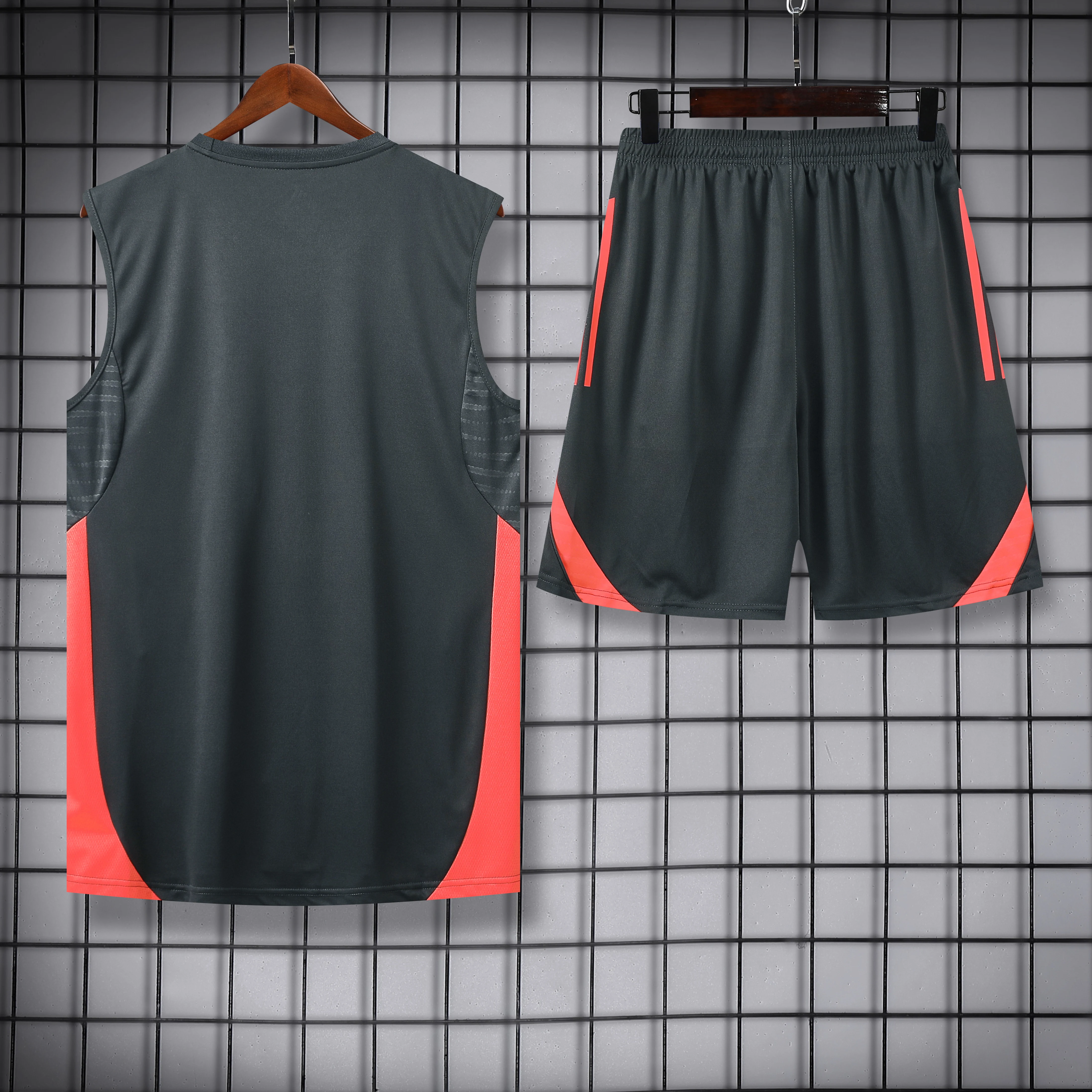2025-26 Bayern Munich training vest jersey view 2