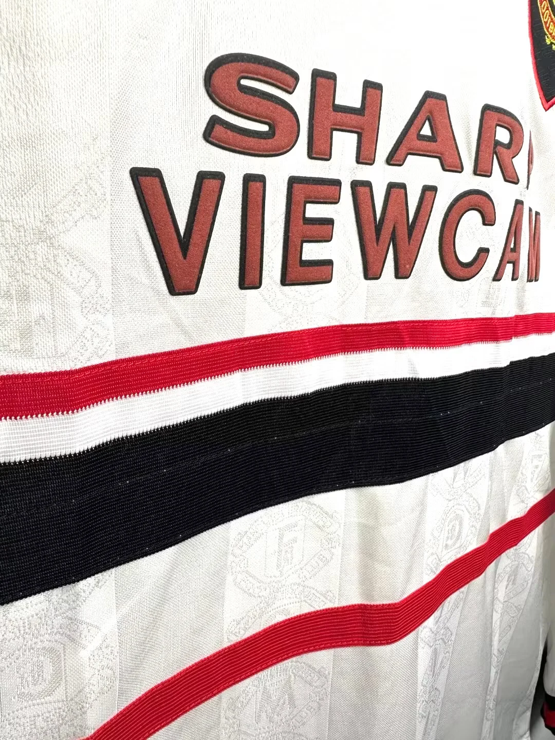 1998-99 Manchester United Away Long Sleeve Retro Shirt view 4
