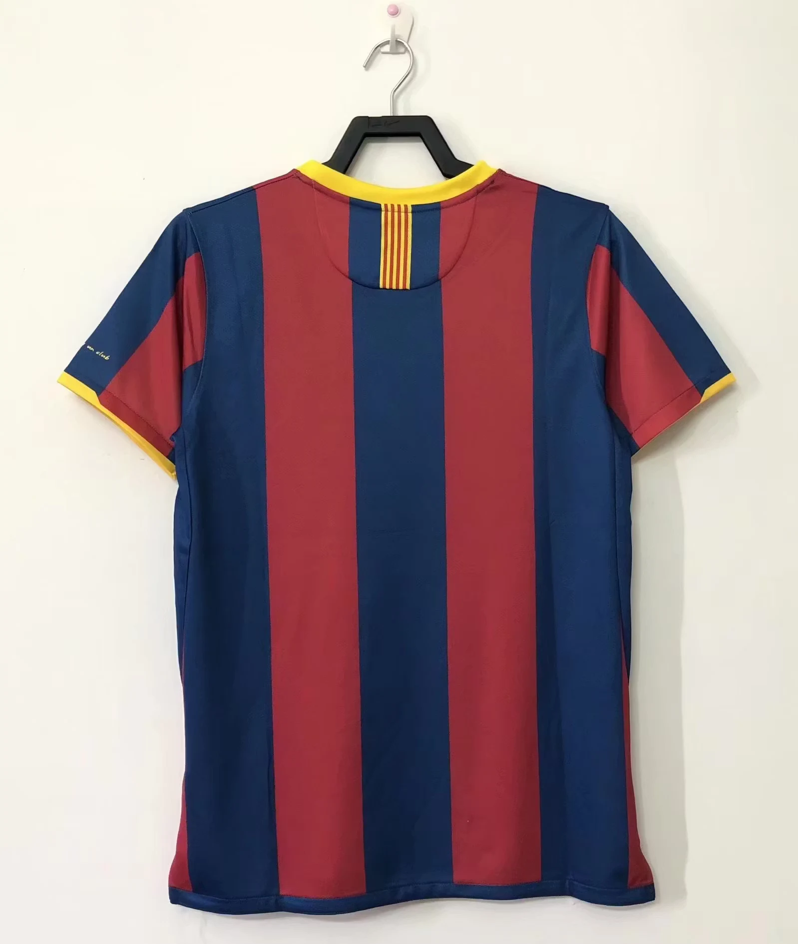 2010-11 Barcelona Home Retro Jersey view 2