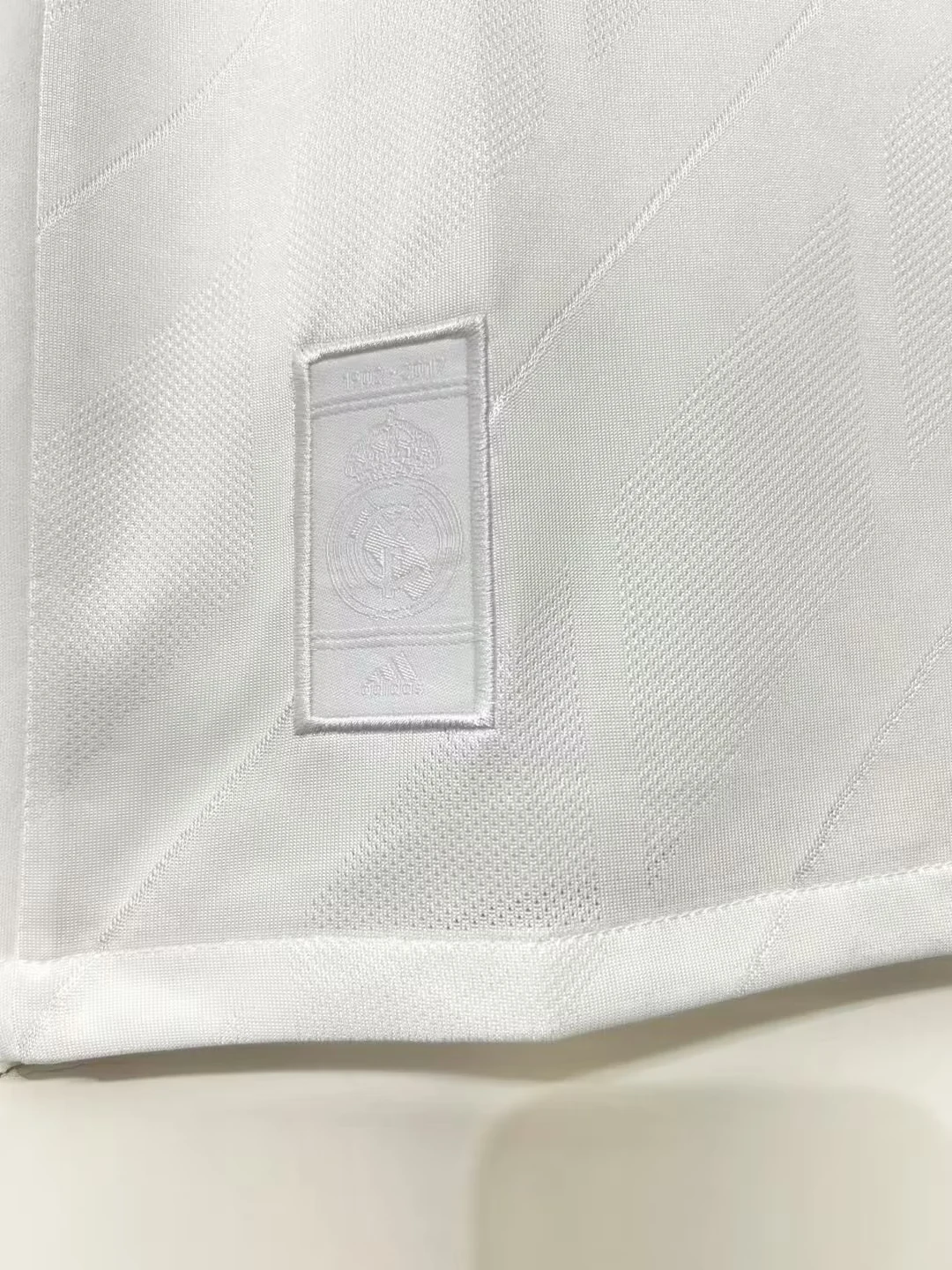 2017-18 Real Madrid Home Retro Jersey view 12