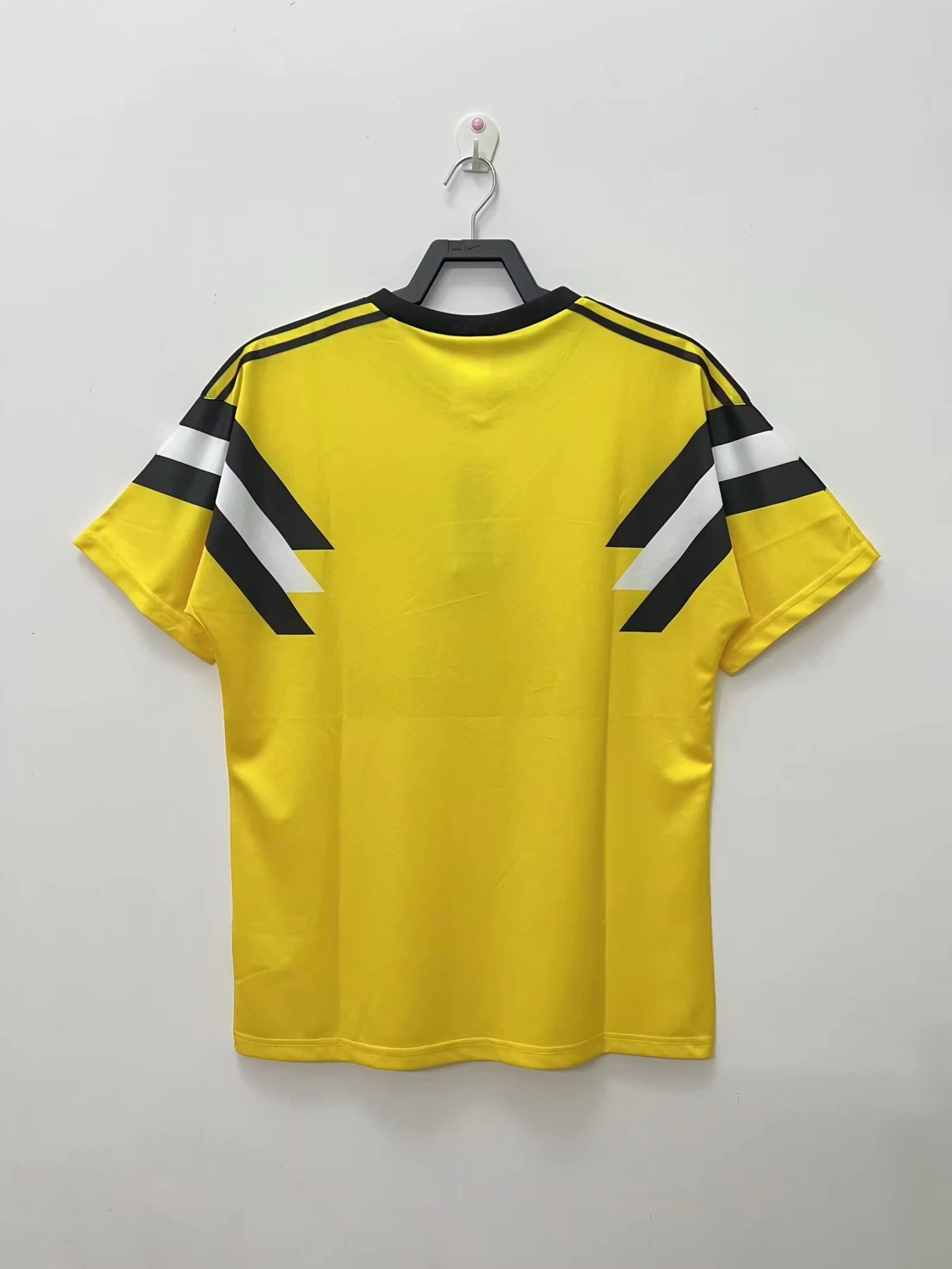 1989 Borussia Dortmund Home Retro Jersey view 2