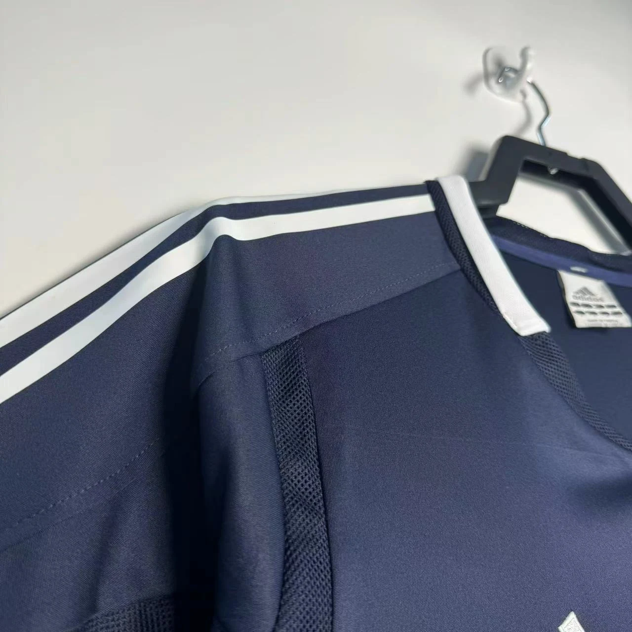 2004-05 Real Madrid Home Retro Jersey view 6