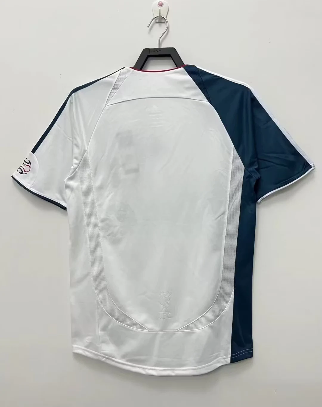 2006-08 Liverpool FC Away Retro Jersey view 2
