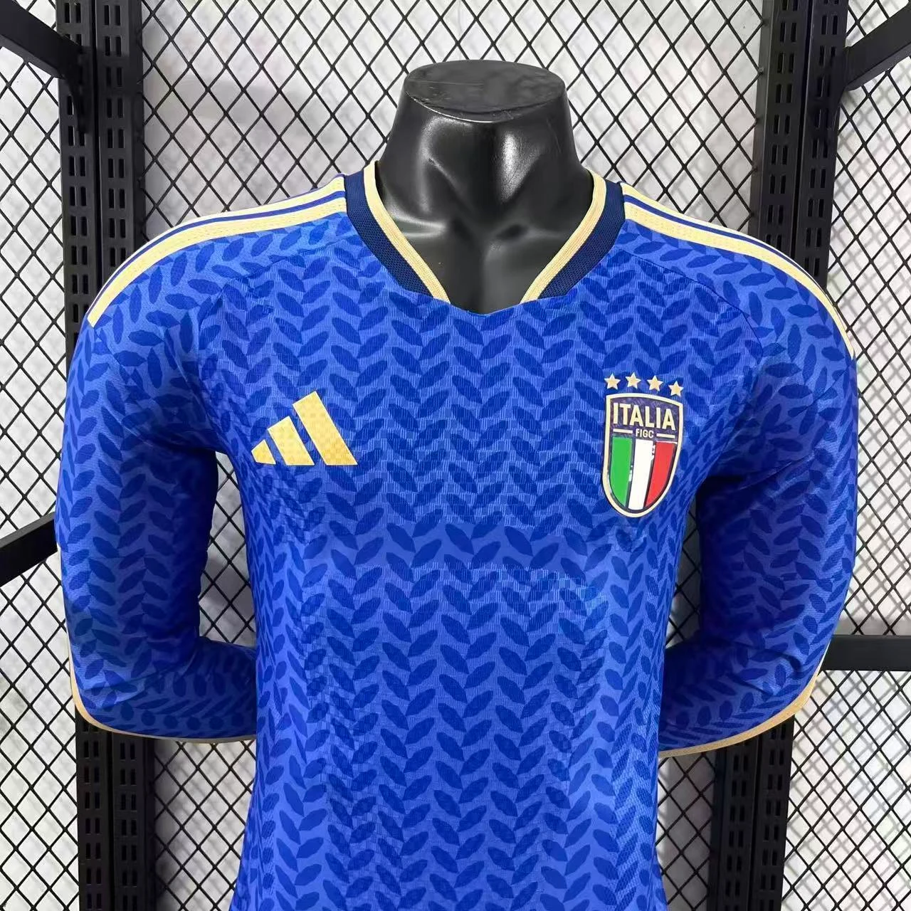 2026 Italy Home Long-Sleeve Jersey – Player Version view 3