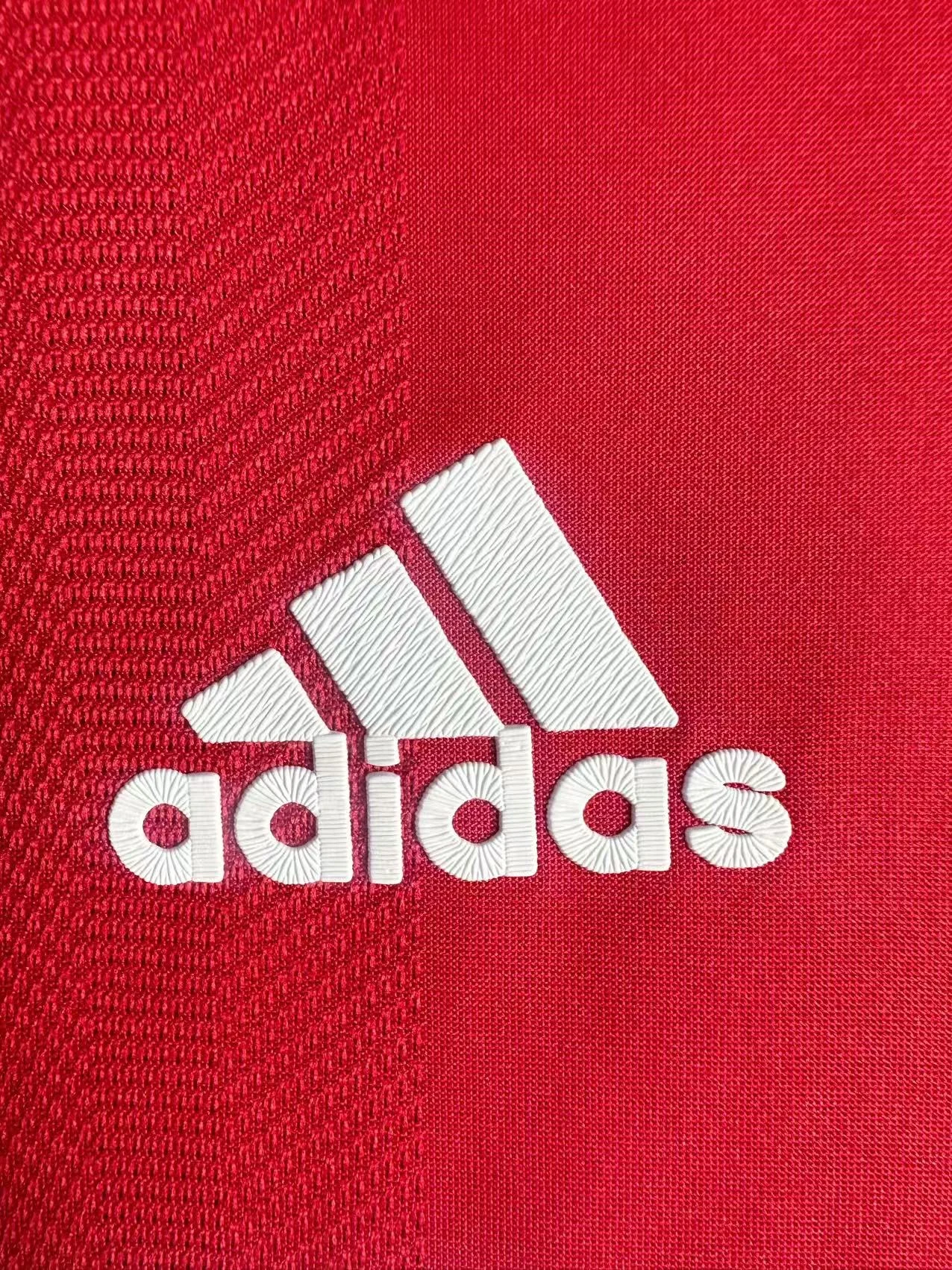 2021-22 Manchester United Home Retro Shirt view 3