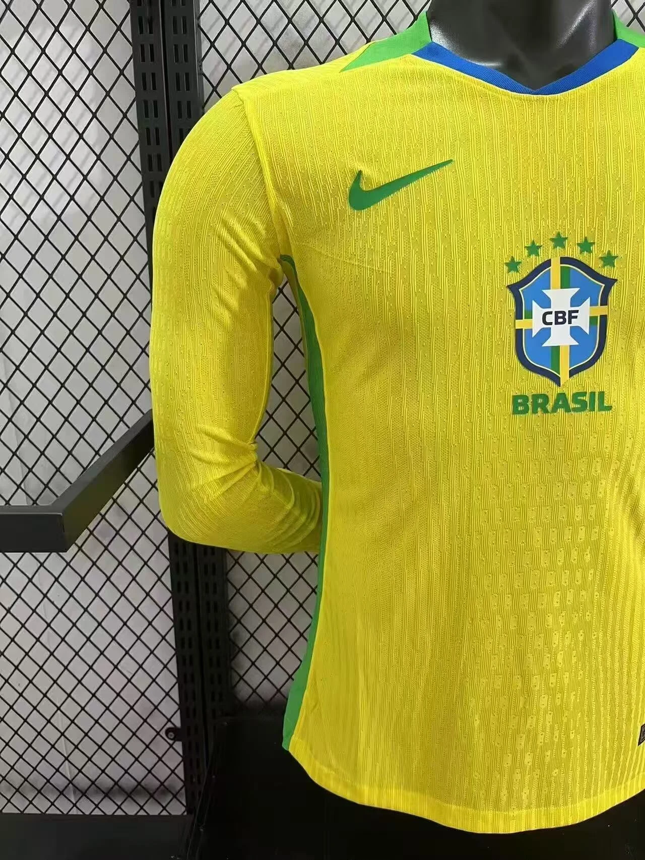 2025-26 Brazil Home Long-Sleeve Jersey – Player Version view 7