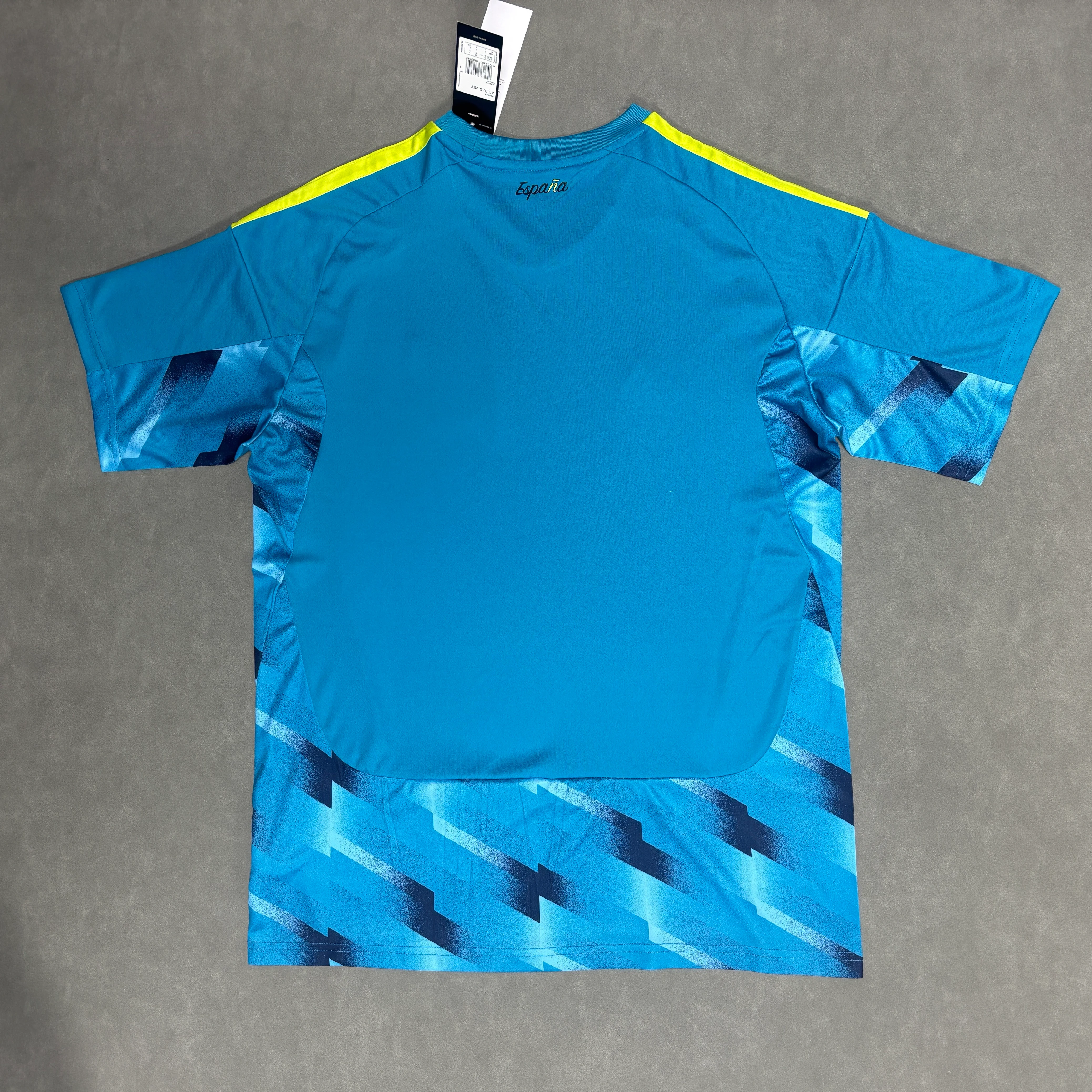 2026-27 Spain Training Jersey – Fan Version view 2