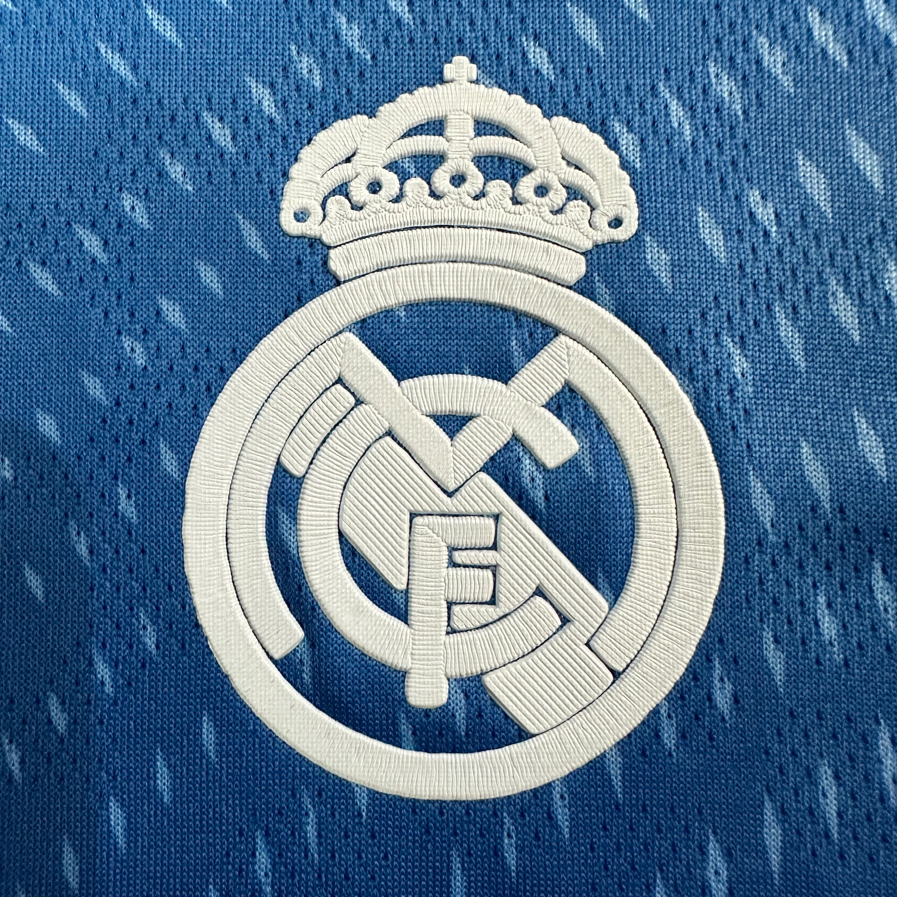 2025-26 Real Madrid Goalkeeper Jersey — Player Version view 5