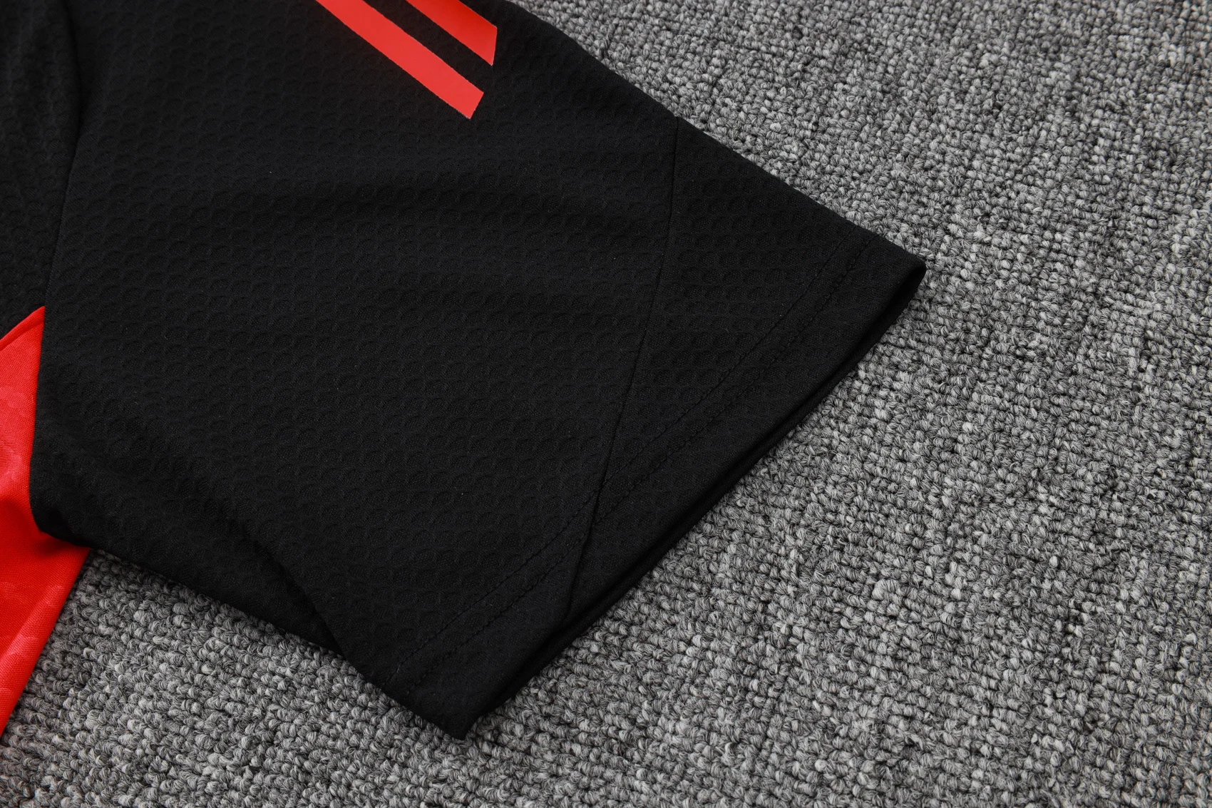2025-26 season Bayern Munich black short-sleeved training kit view 7