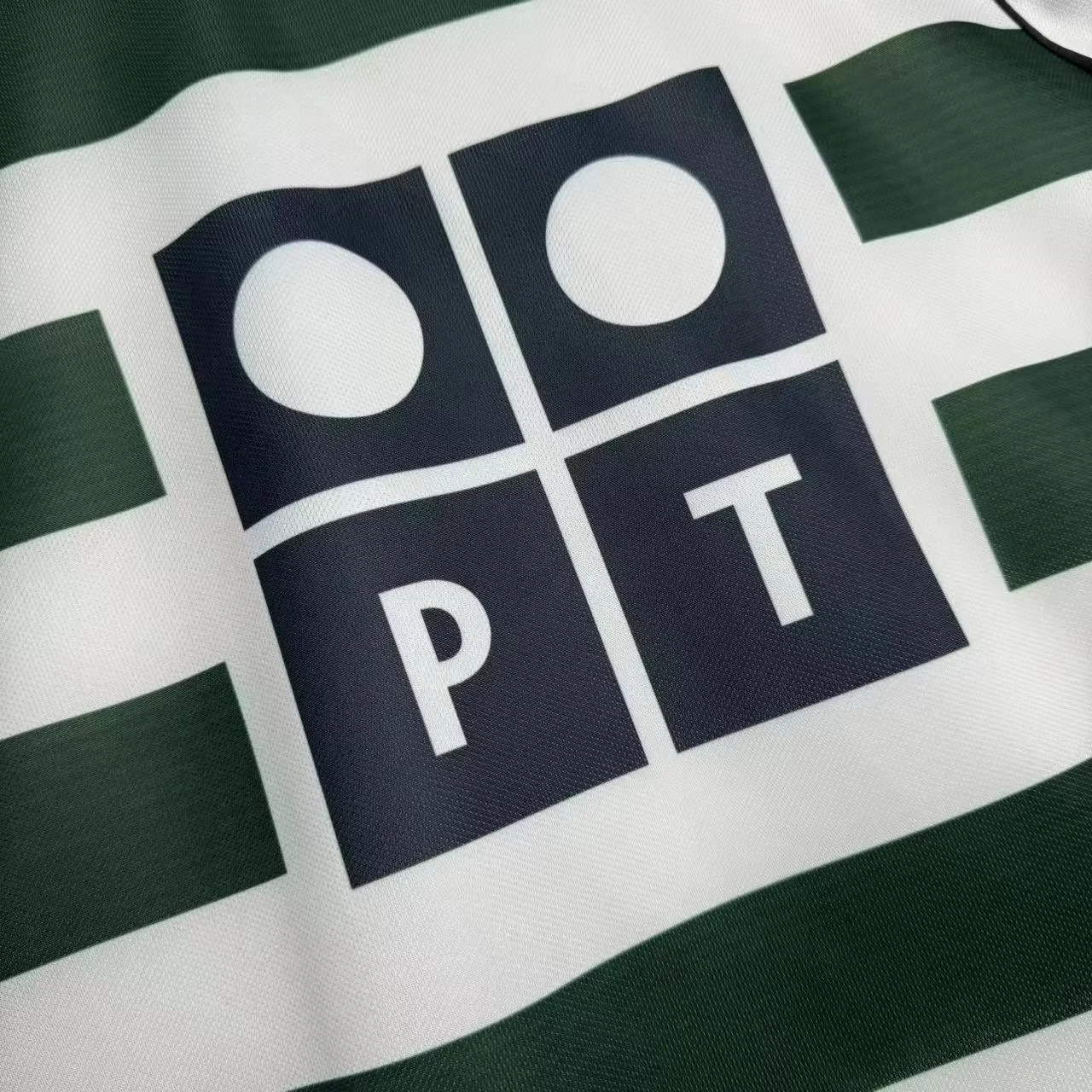 2001-03 Lisbon Home Retro Jersey view 7