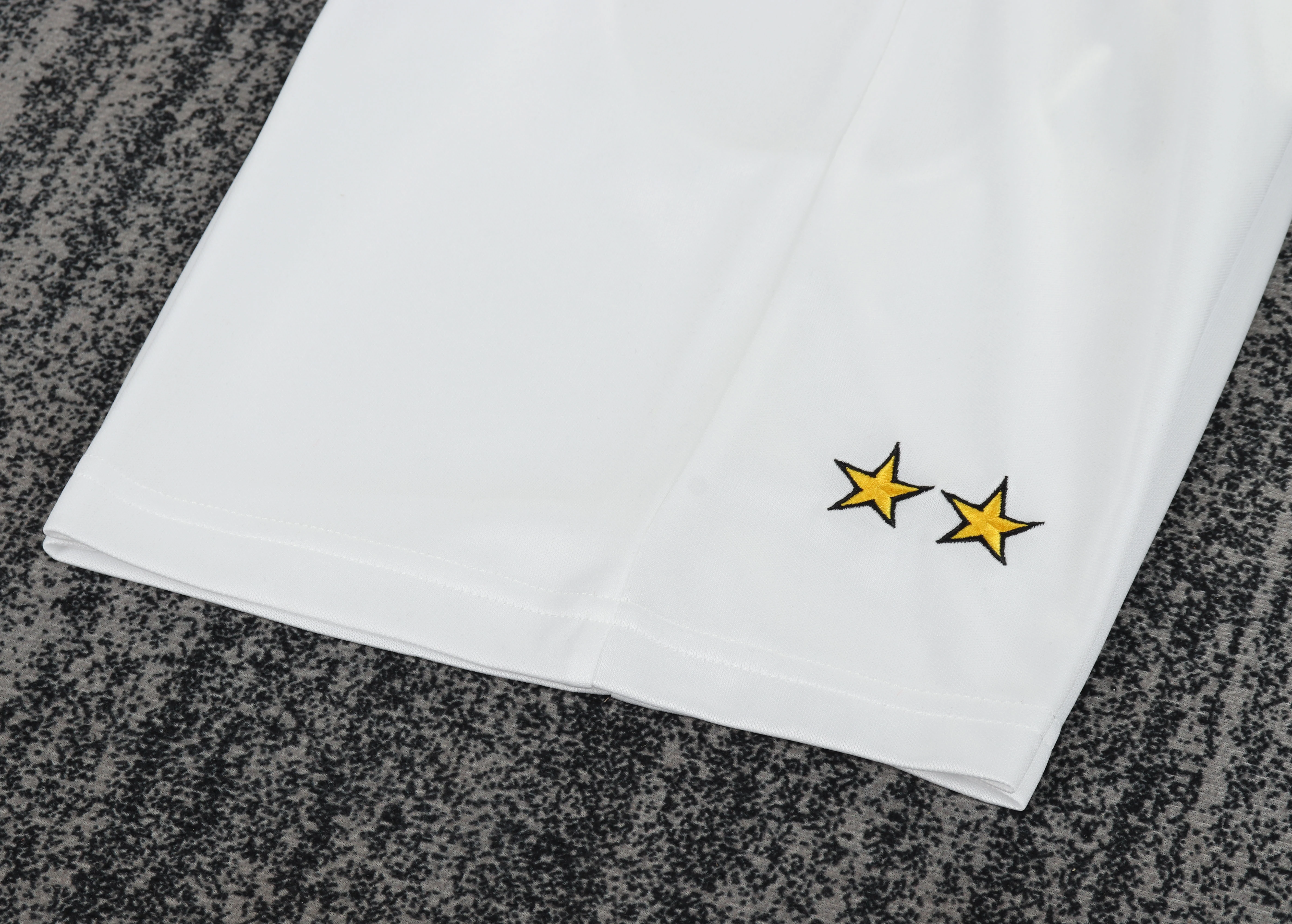 1995-96 Juventus Home Retro Jersey - Children's view 10