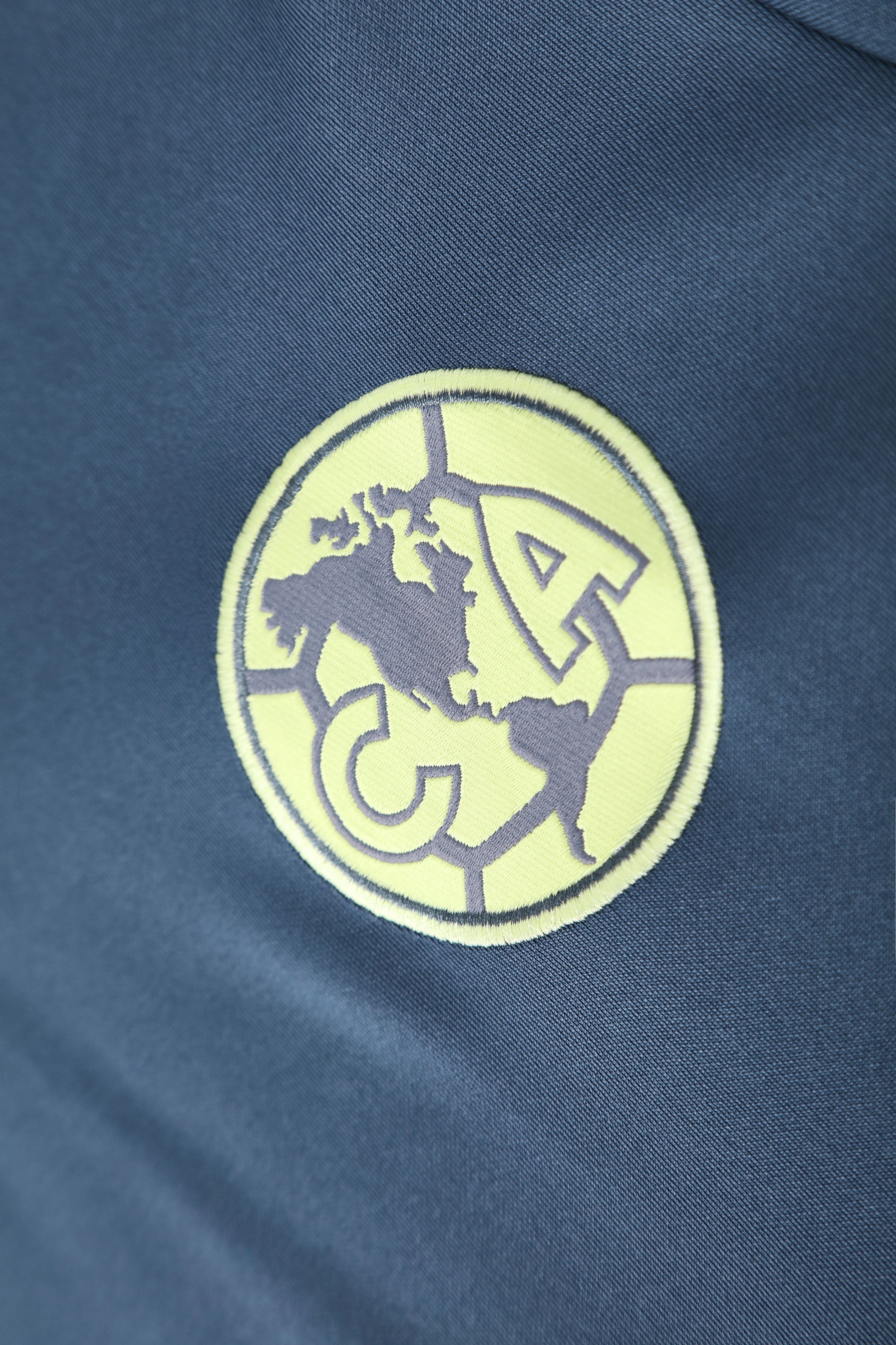2025-26 Cougars Hooded Long-Sleeve Training Jersey view 18