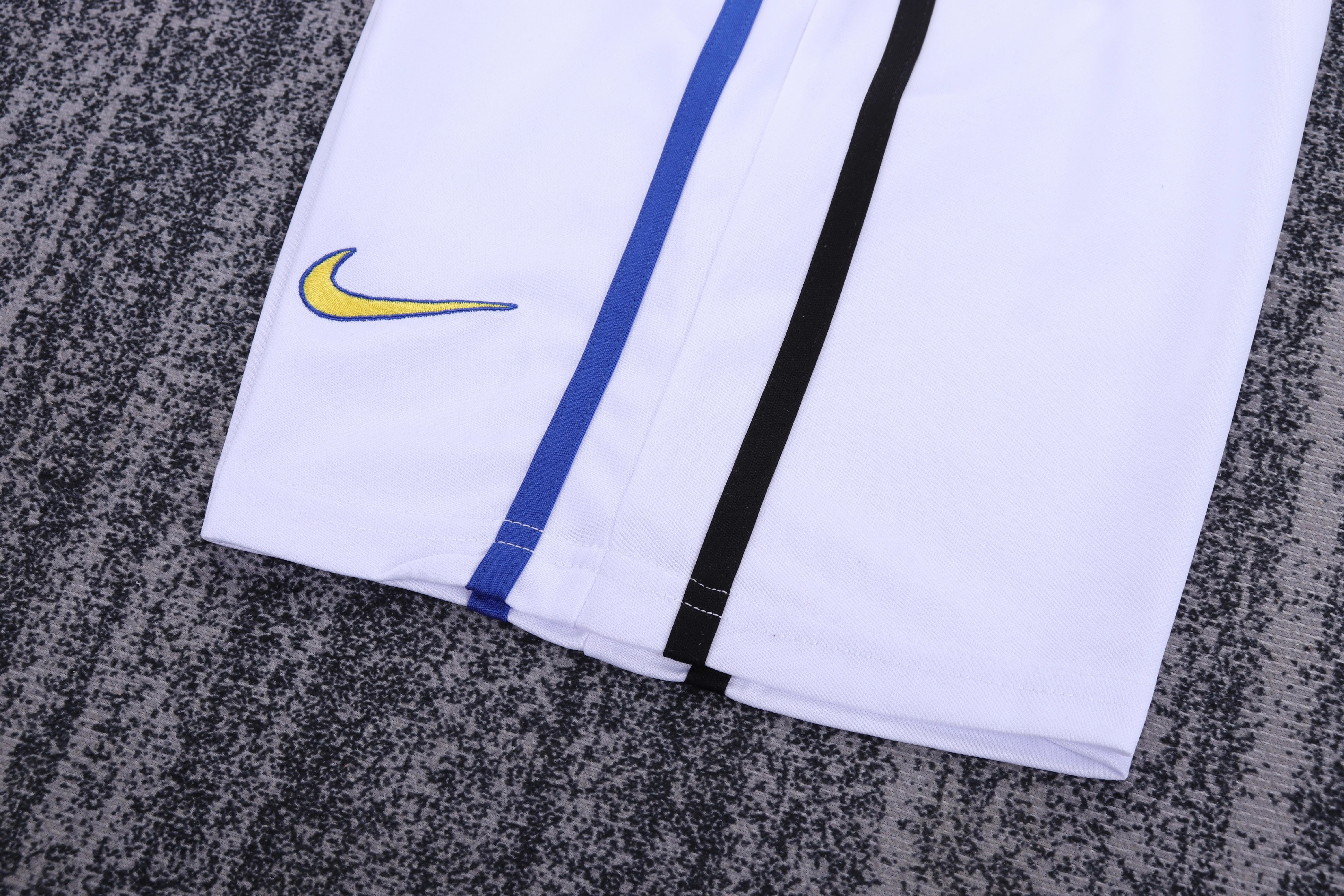 1998-99 Inter Milan Retro Away Jersey - Kids' view 5