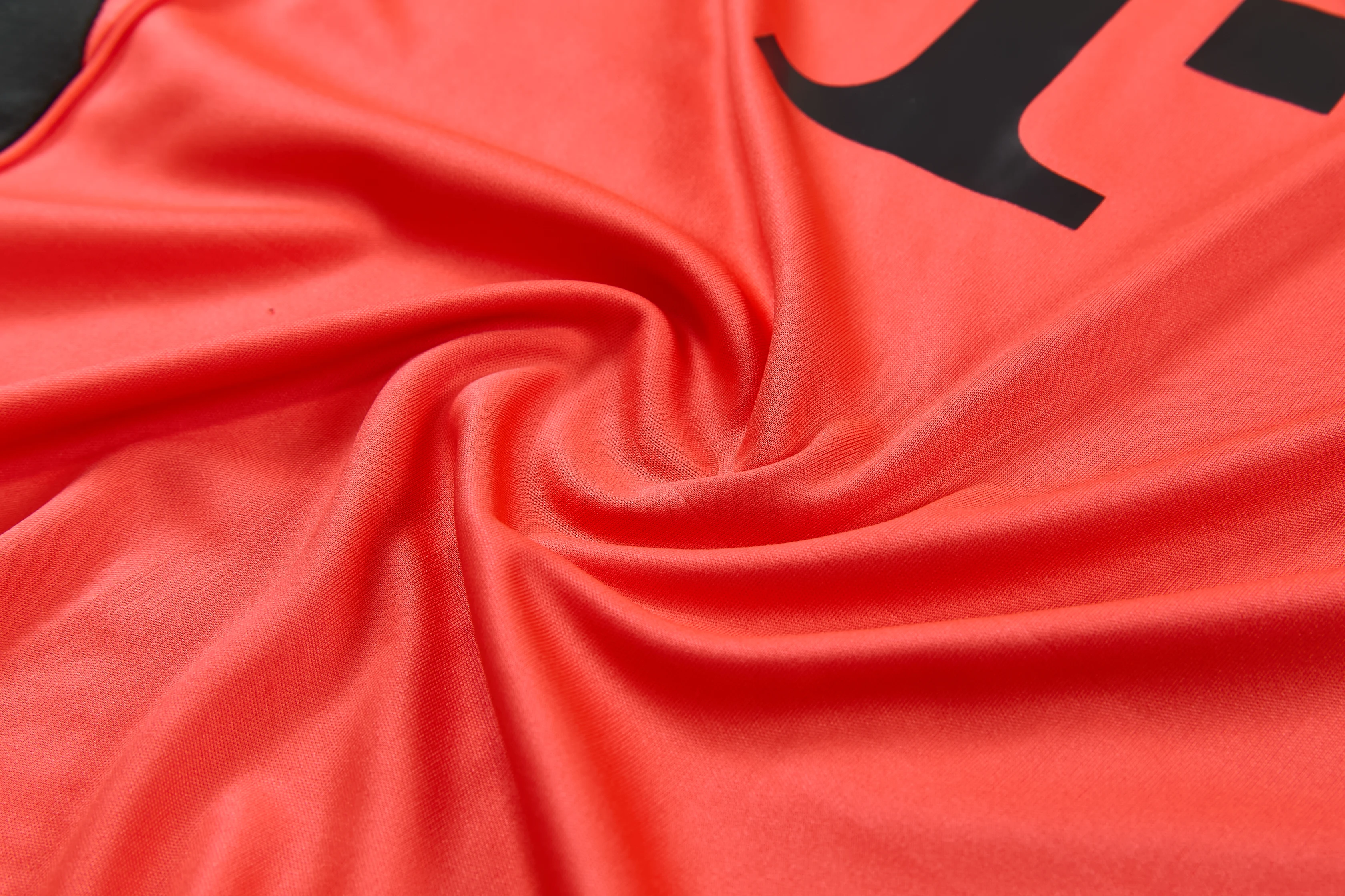 2025-26 Bayern Munich training vest jersey view 8