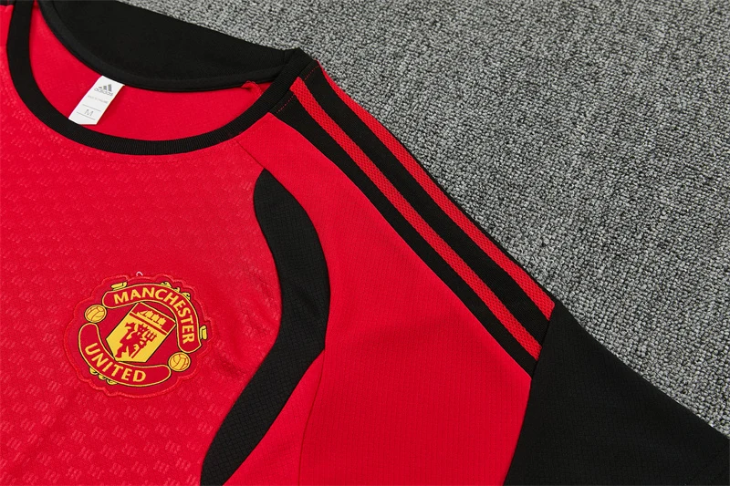 2026-27 Manchester United Red Short-Sleeve Training Jersey view 6