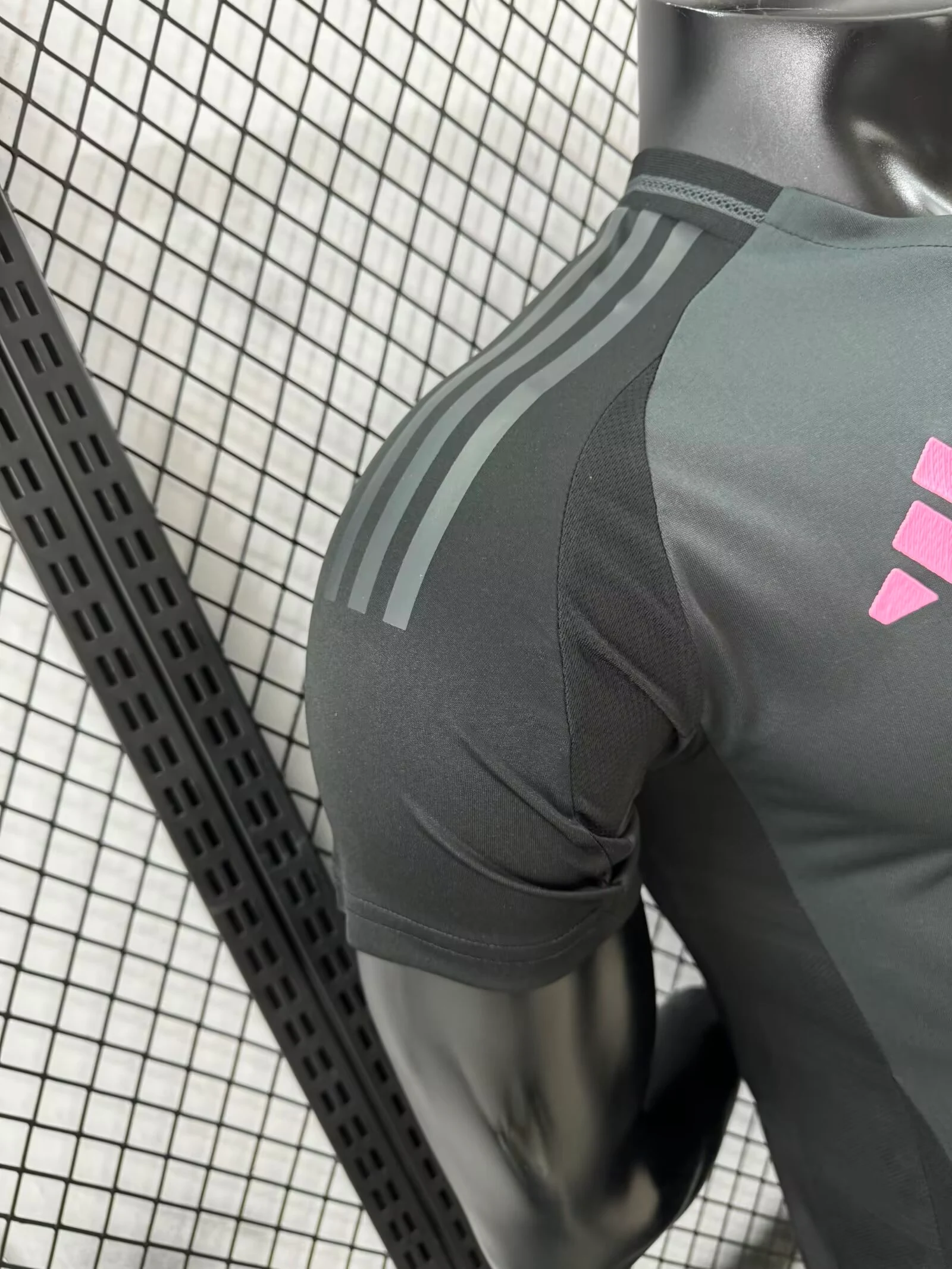 2025-26 Miami Away Jersey - Authentic view 8