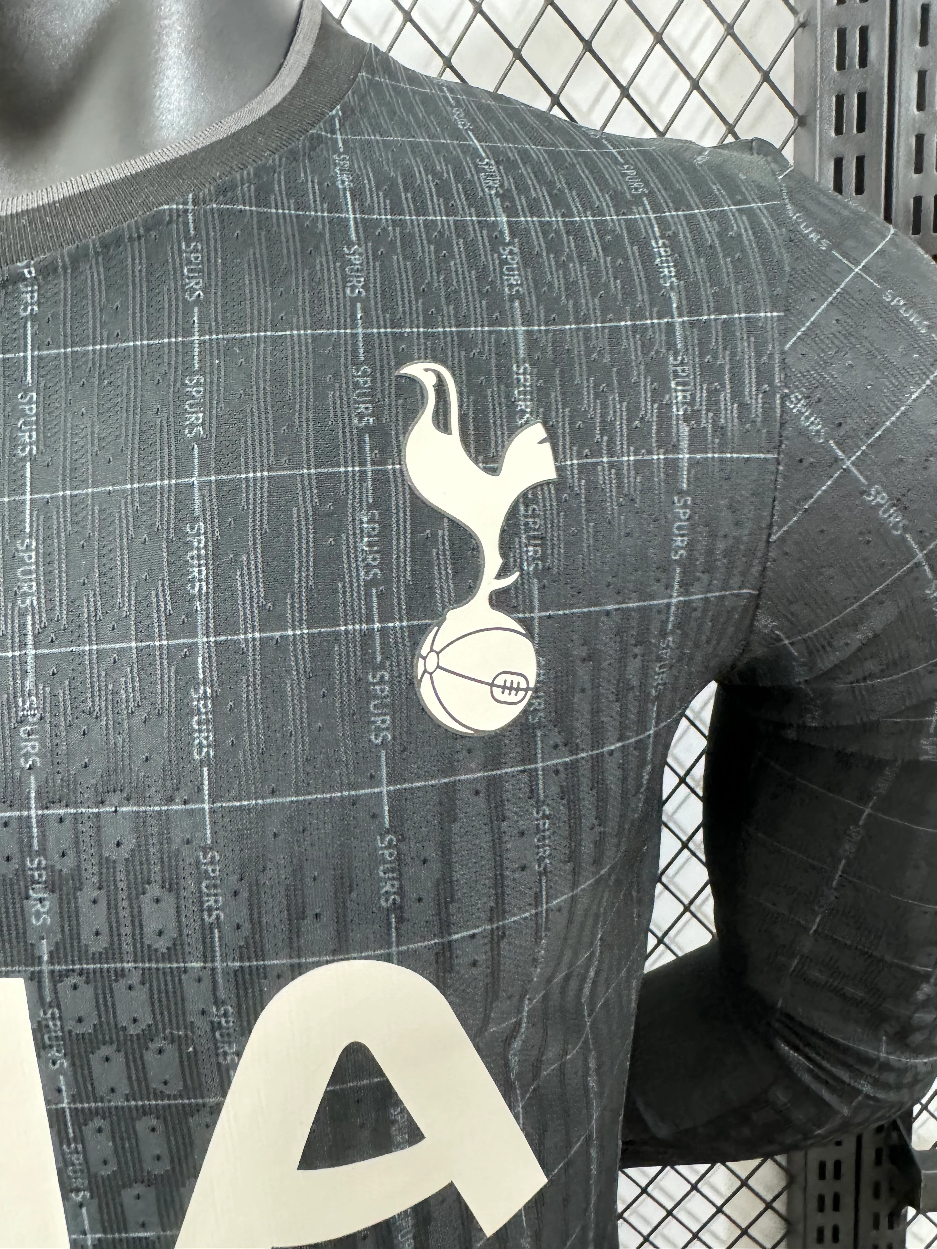 2025-26 Tottenham Hotspur Away Long-Sleeve Jersey – Player Version view 3
