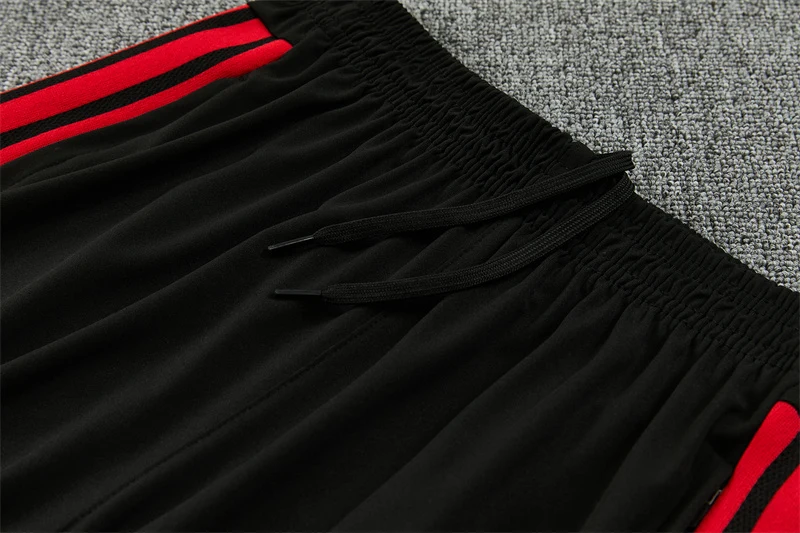 2026-27 Manchester United Red Half-Zip Training Jersey view 3