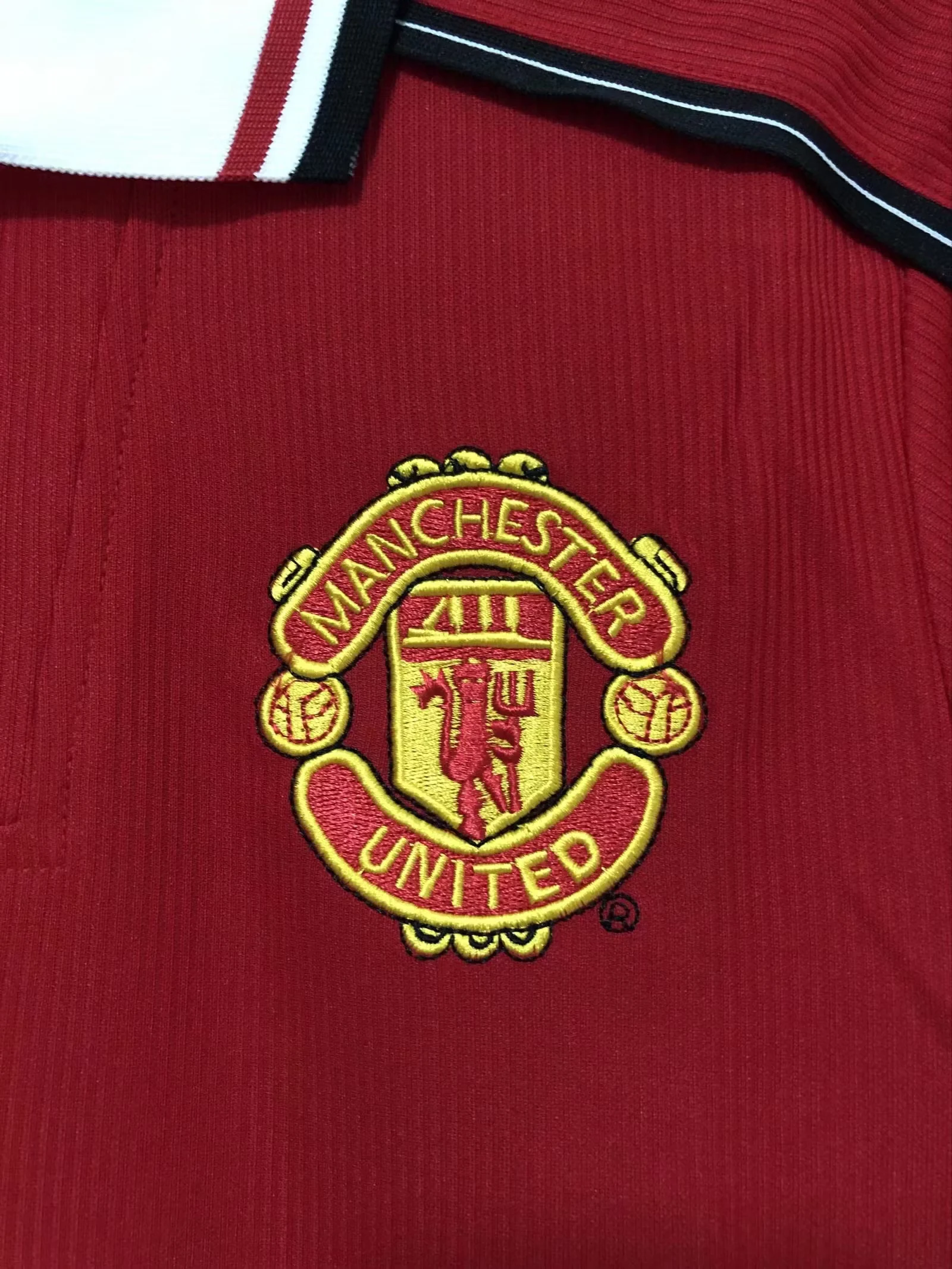 1998 Manchester United Home Long Sleeve Retro Jersey view 4