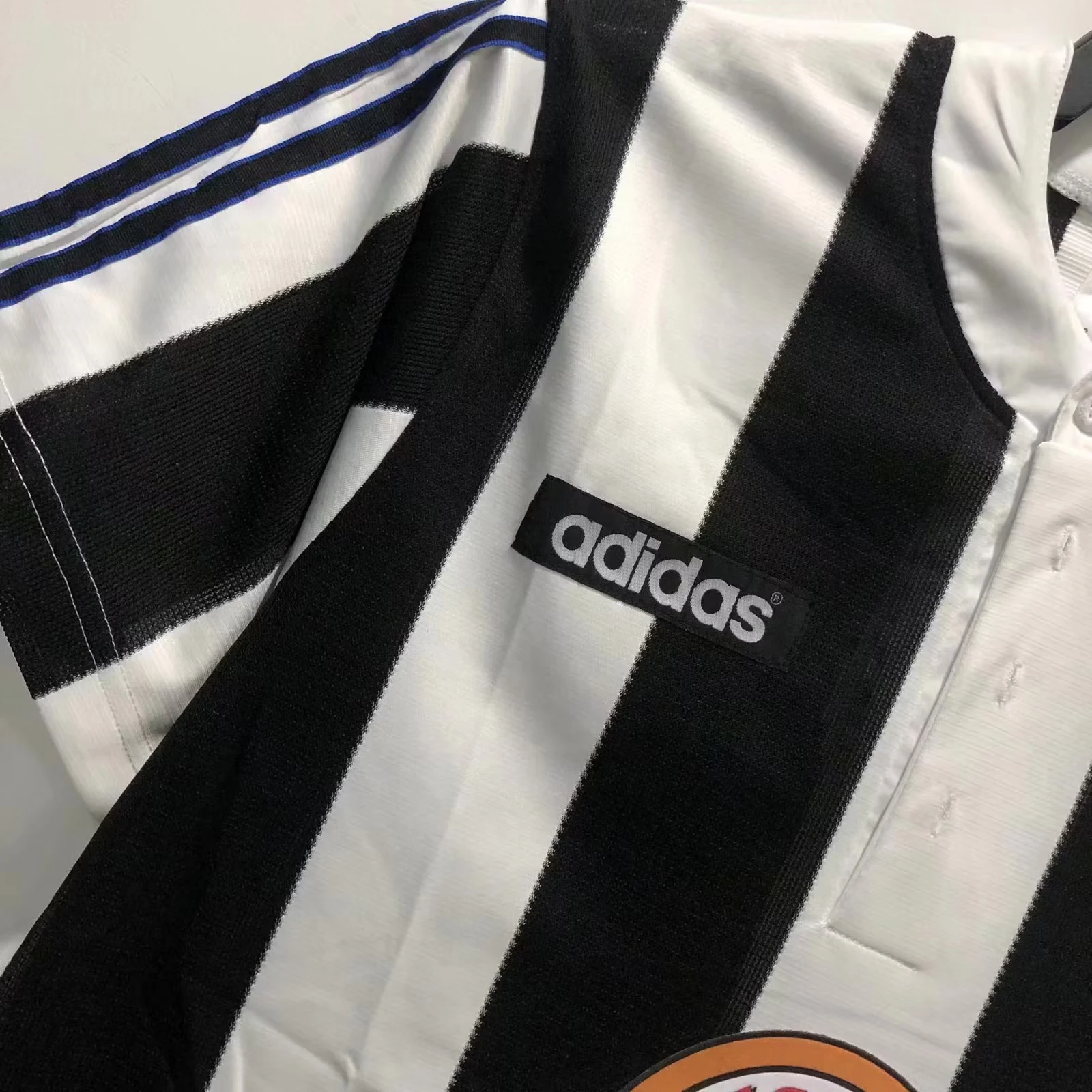 1995-97 Newcastle United Home Retro Jersey view 7