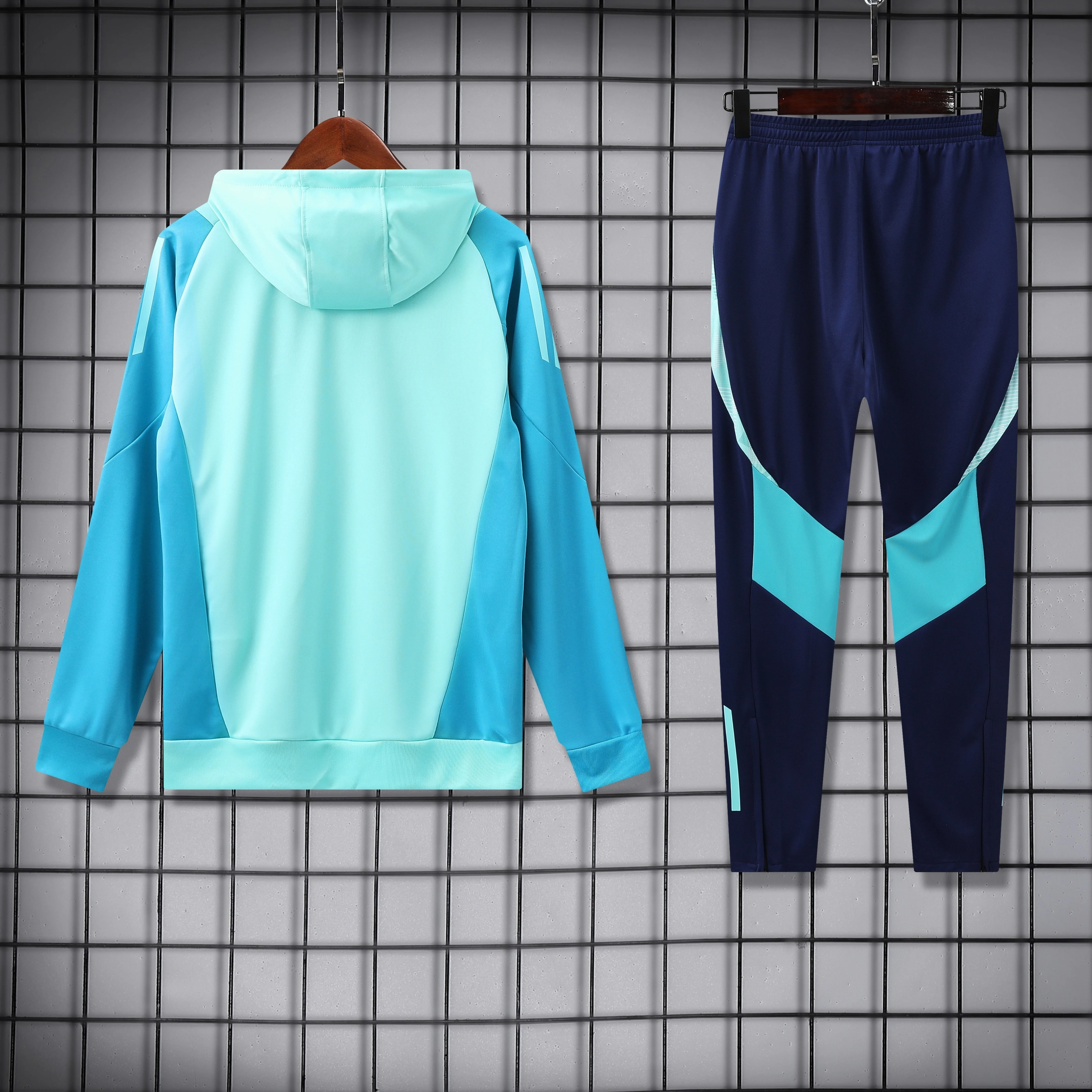 2025-26 Flamengo Hooded Long-Sleeve Training Jersey view 2