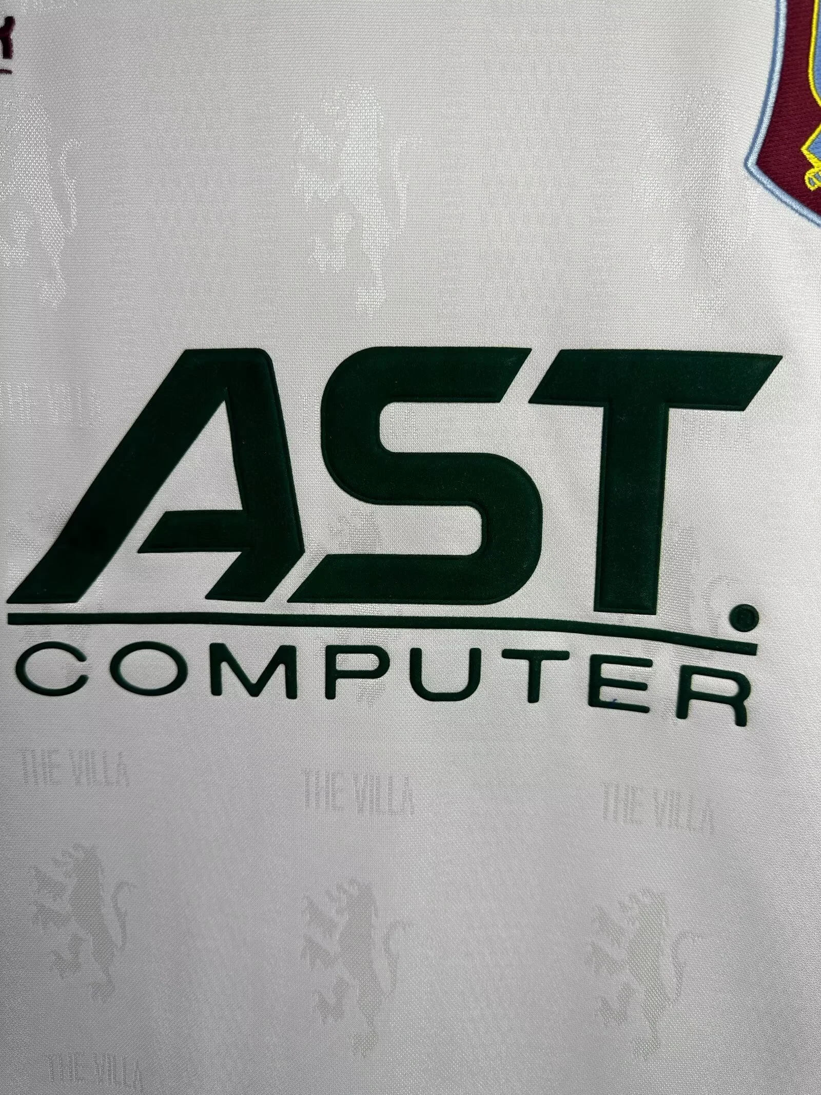 1995-96 Aston Villa Away Retro Shirt view 6