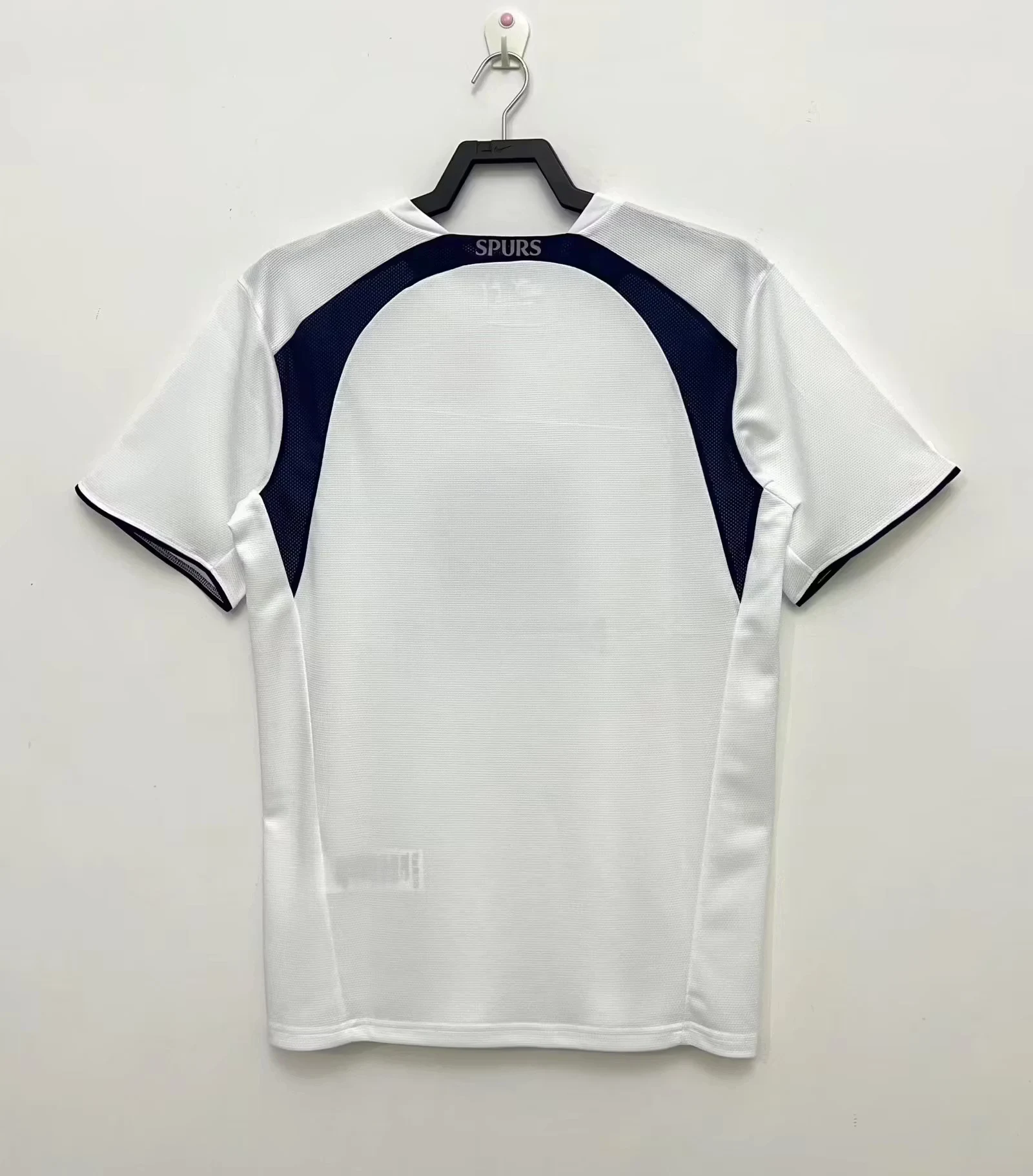2006-07 Tottenham Hotspur Home Retro Jersey view 2