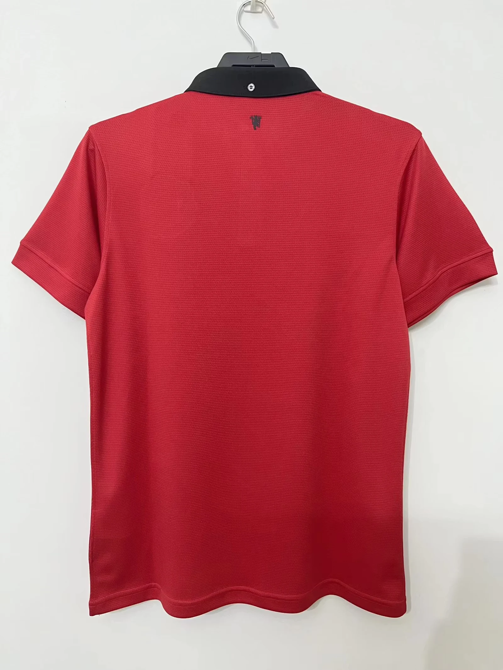 2013-14 Manchester United home retro jersey view 2