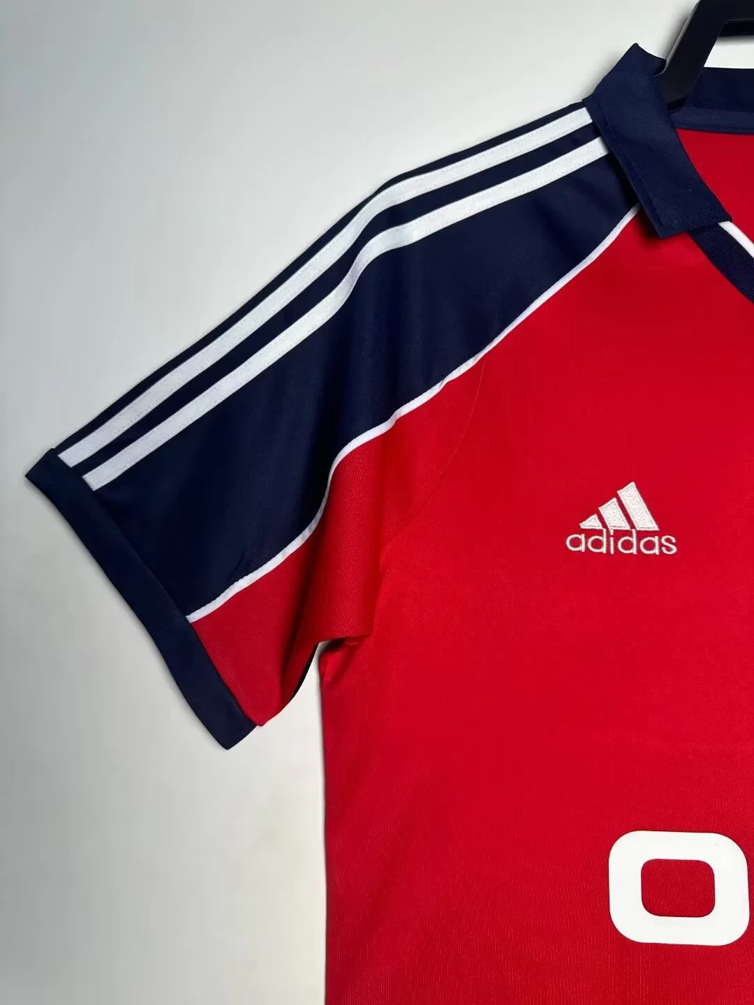 2000-01 Bayern Munich Home Retro Jersey view 9
