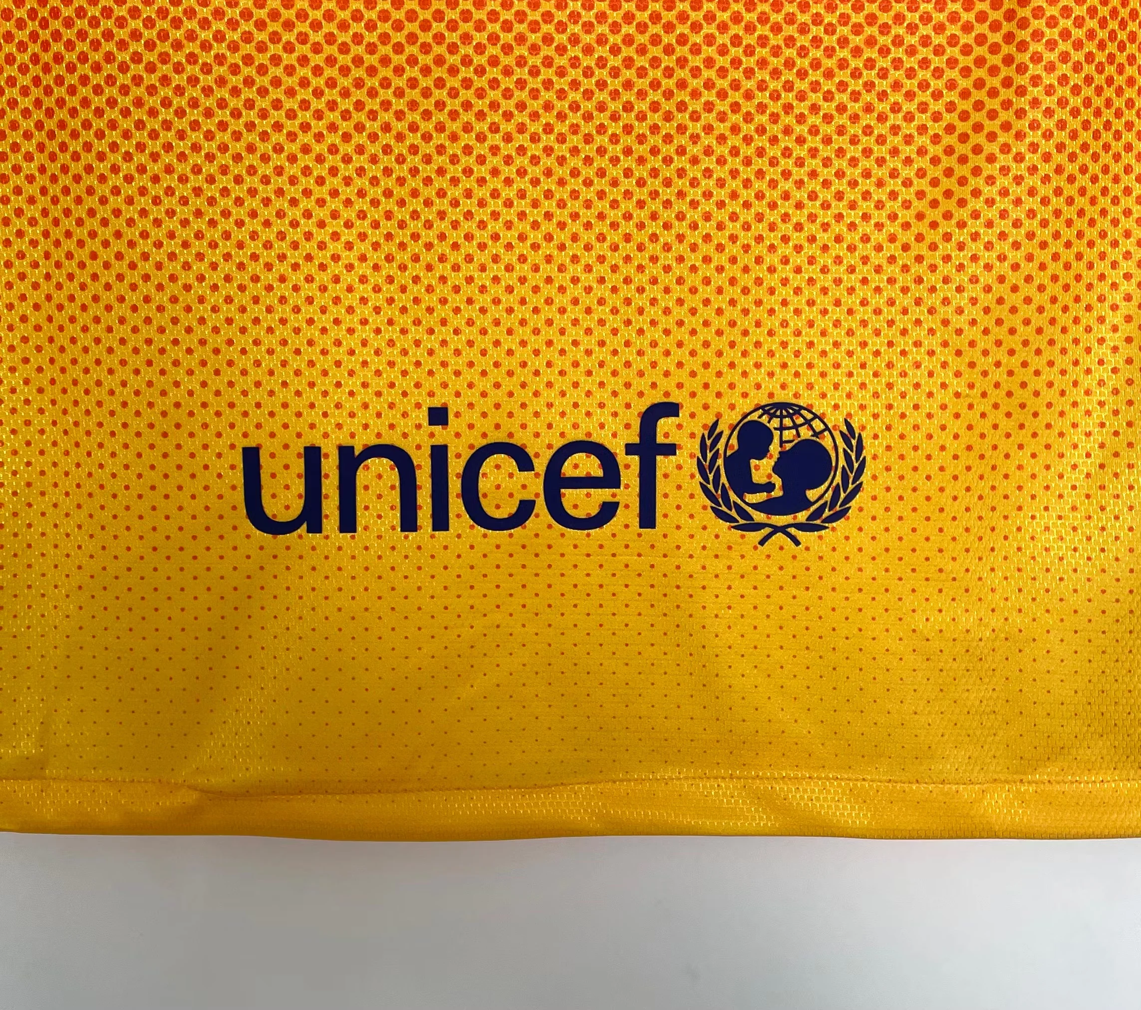 2012-13 Barcelona Away Retro Jersey view 3