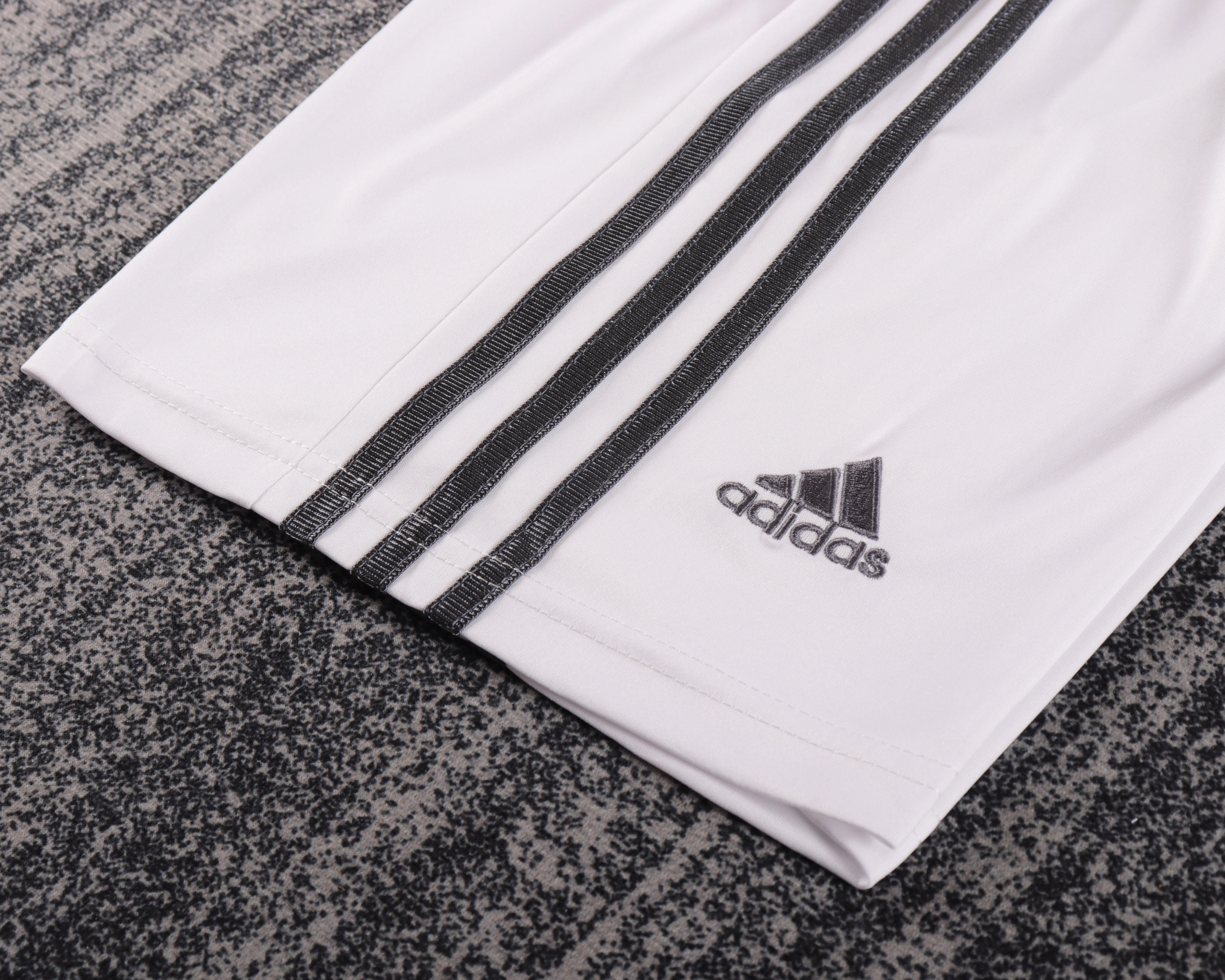 2013-14 Real Madrid Home Retro Shirt - Kids Sizes view 5