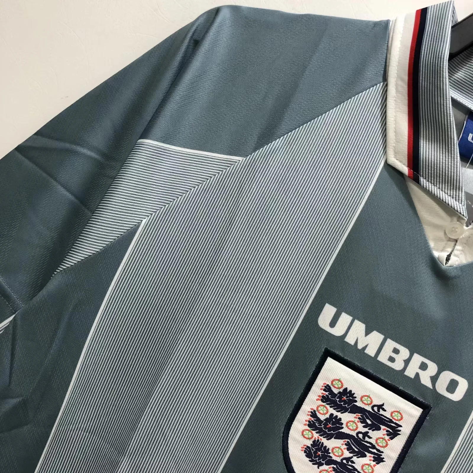 1996 England Away Retro Kit view 10