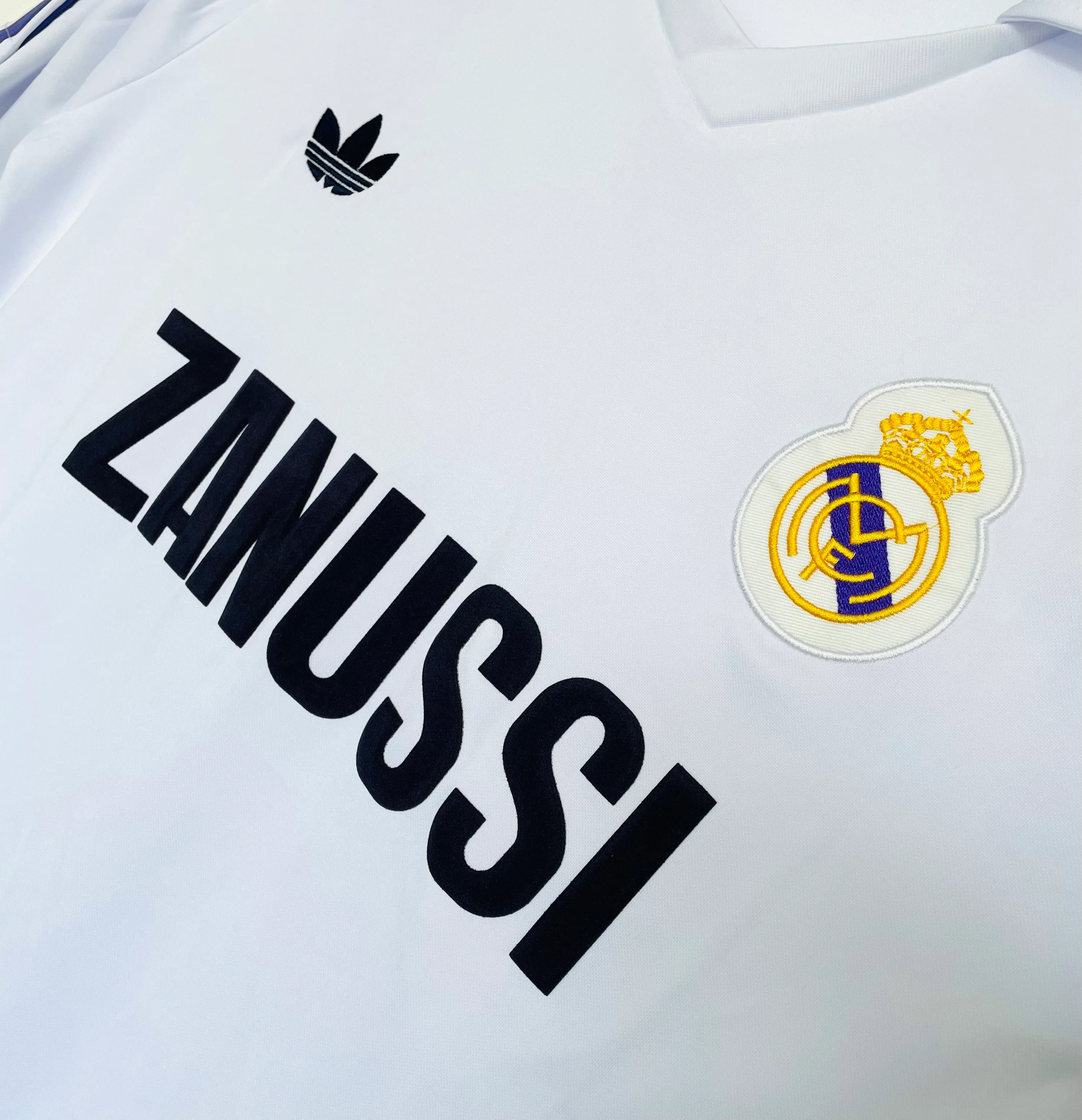 1984-85 Real Madrid Home Retro Jersey view 3