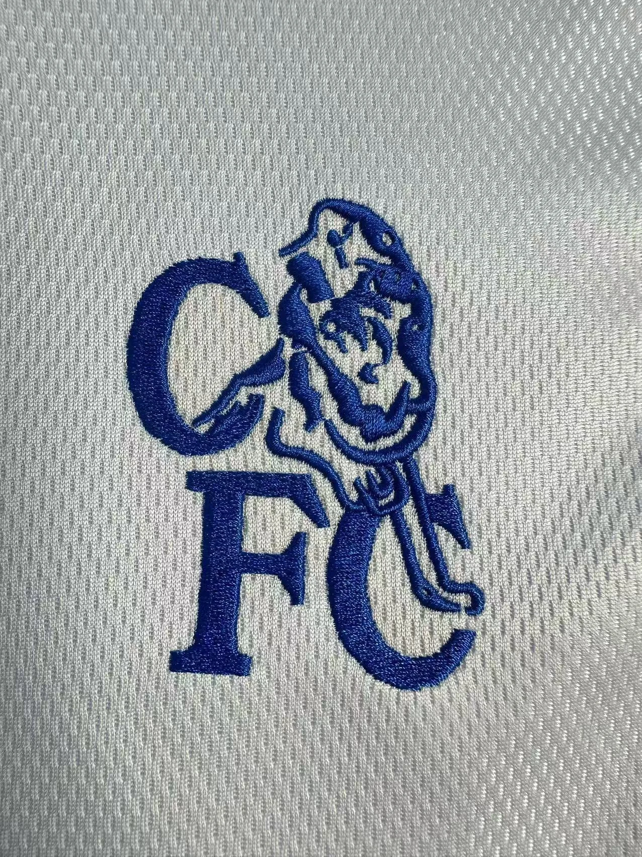 2003–05 Chelsea Away Long-Sleeve Retro Jersey view 6